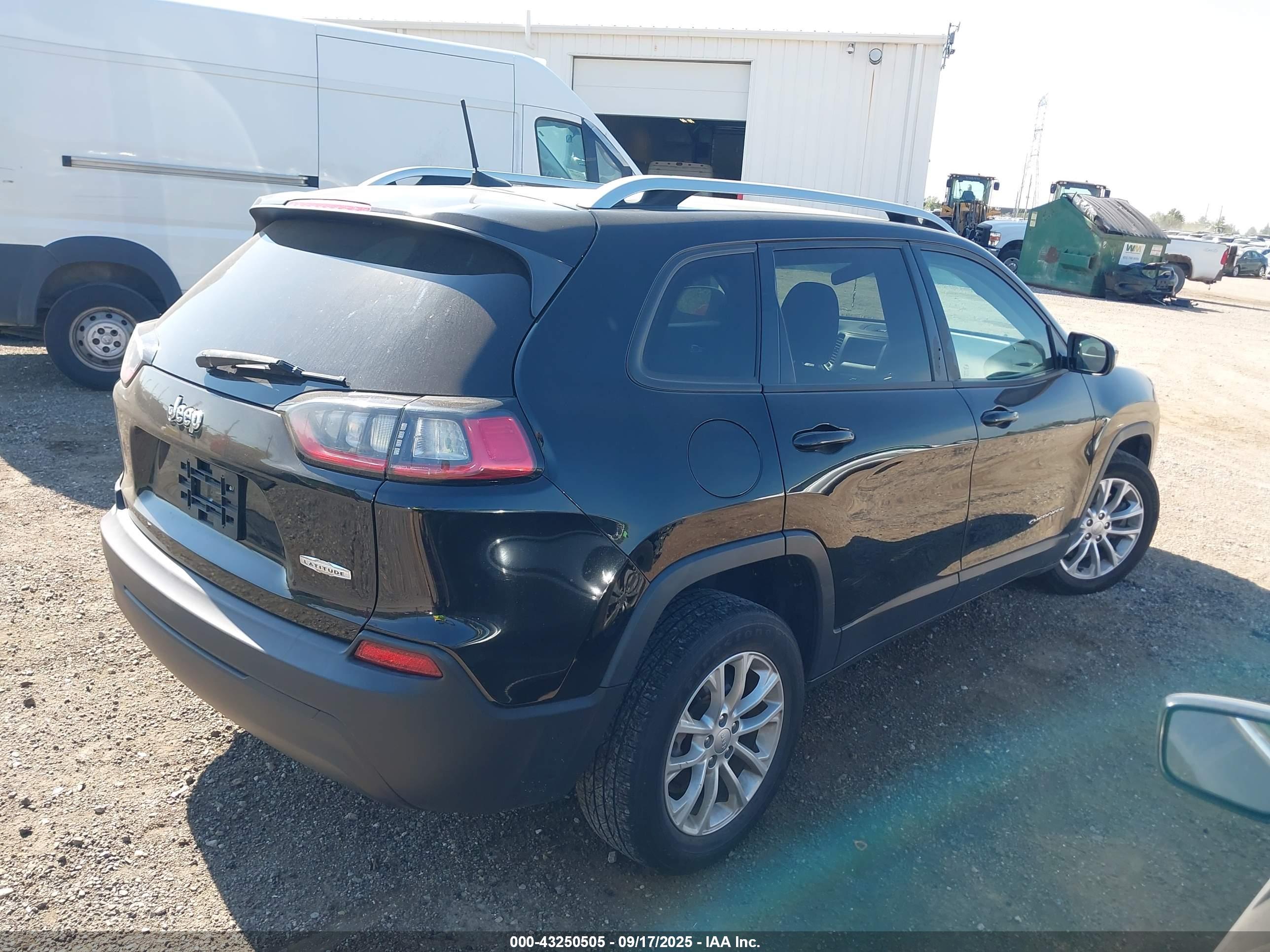 JEEP CHEROKEE image 4