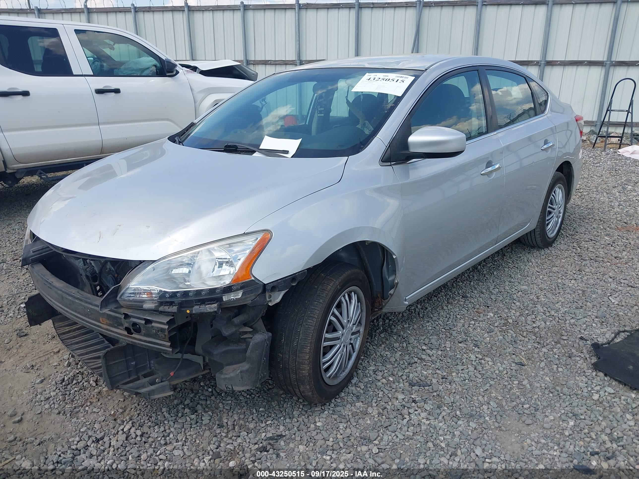 NISSAN SENTRA image 2