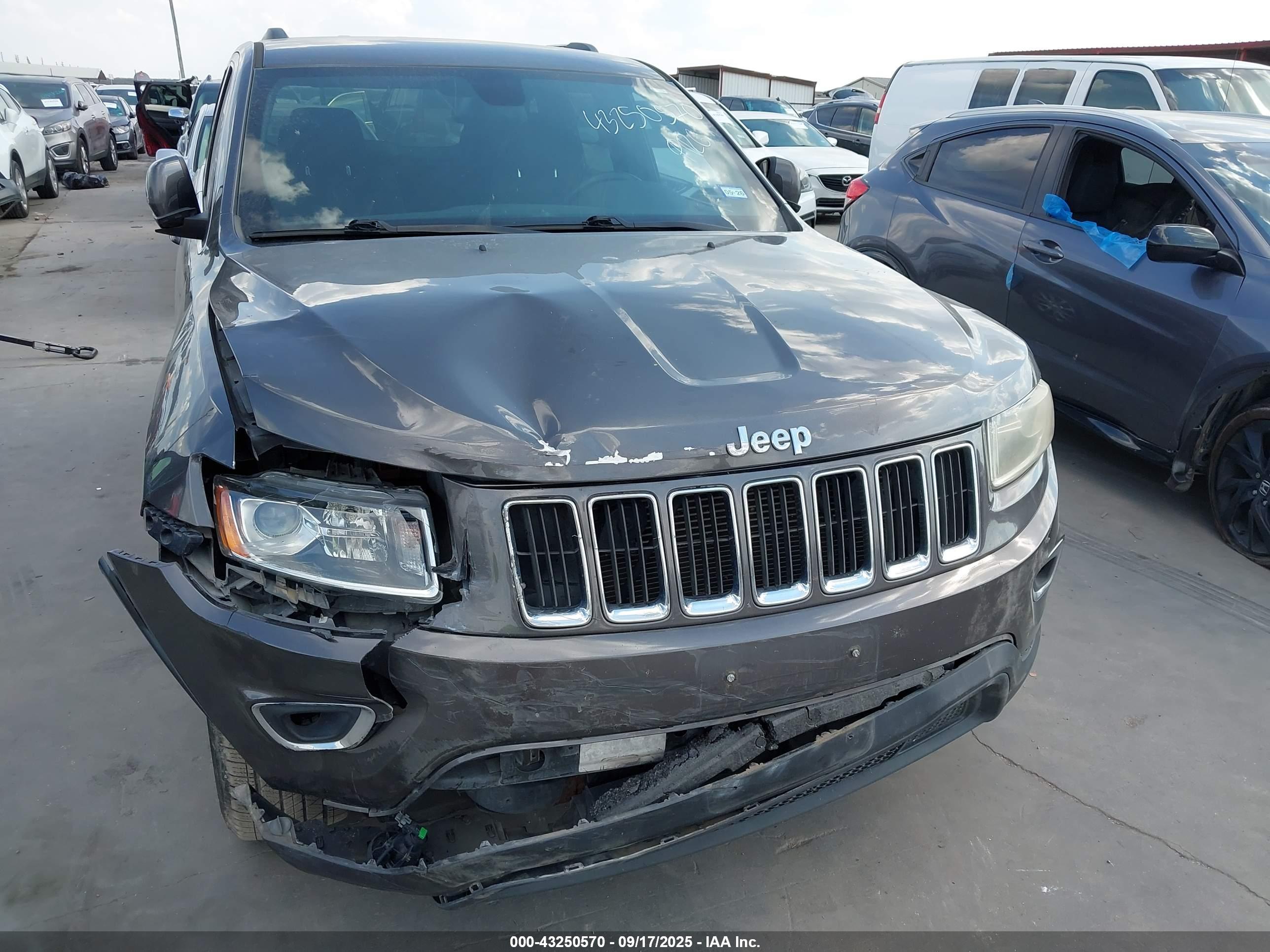 JEEP GRAND image 6