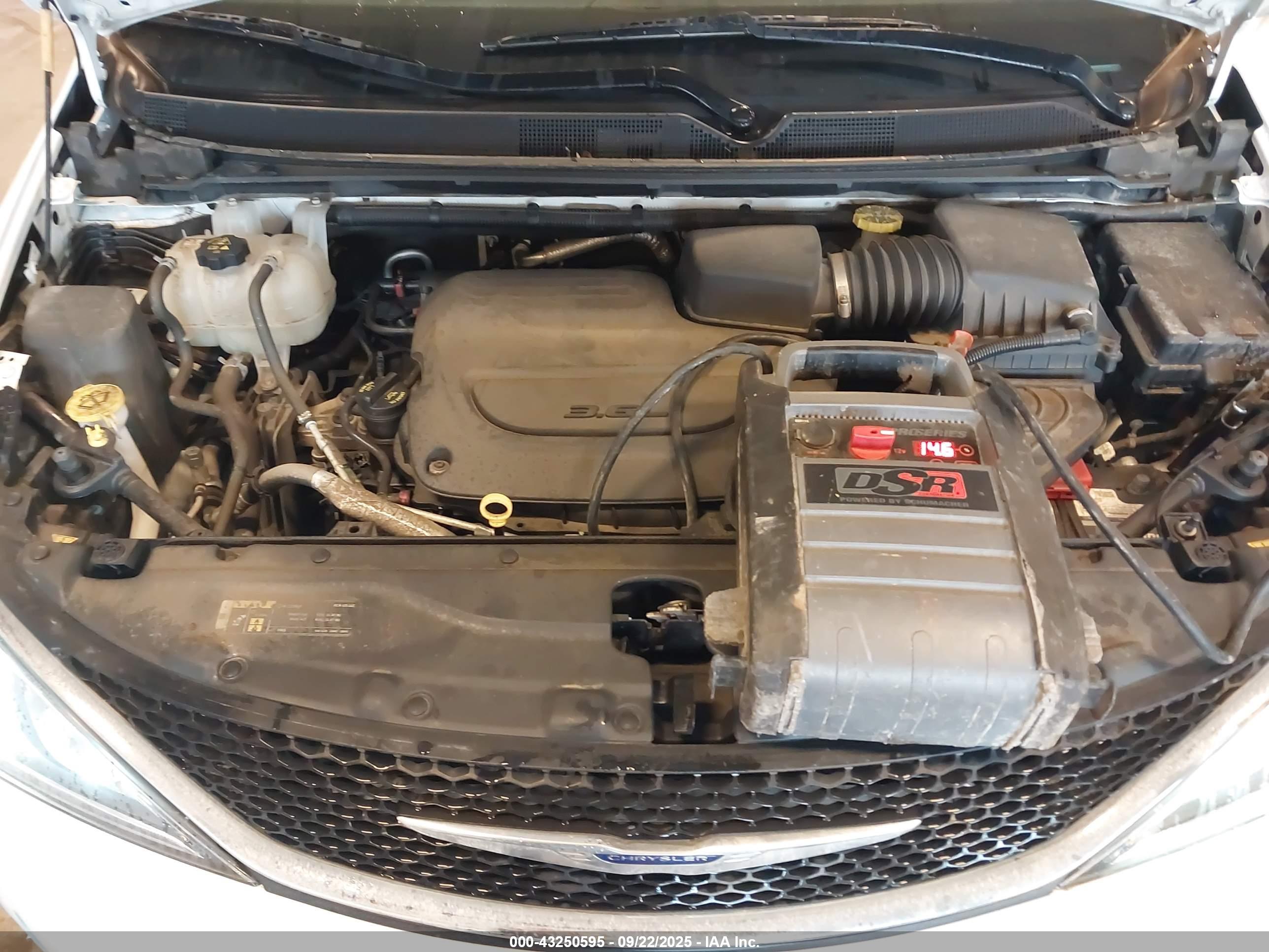 CHRYSLER PACIFICA image 10
