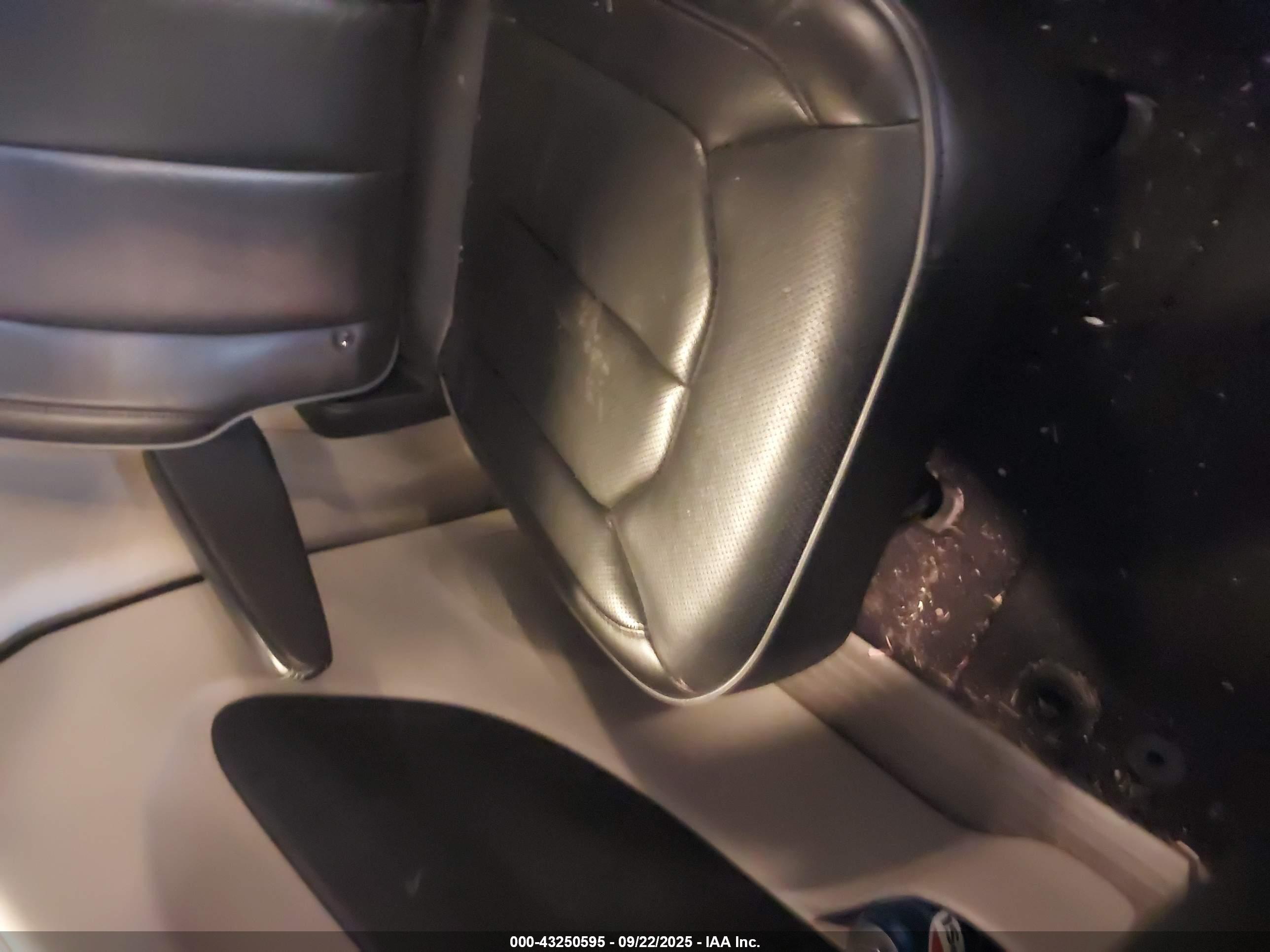 CHRYSLER PACIFICA image 8