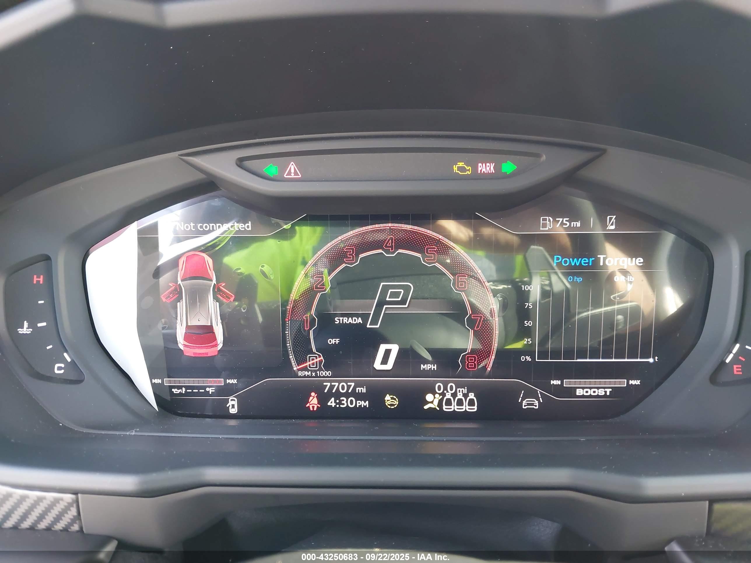 LAMBORGHINI URUS image 7