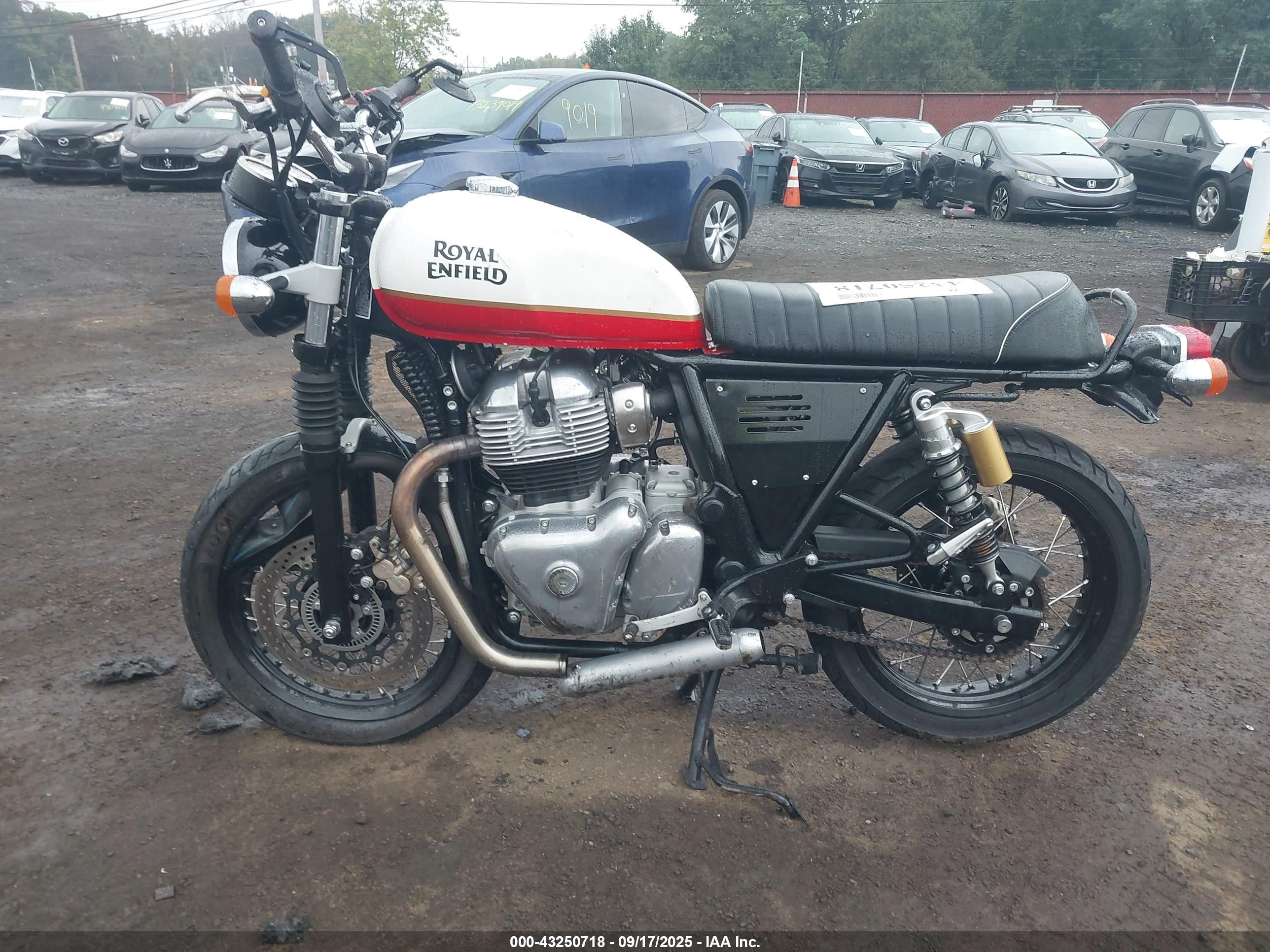 ROYAL ENFIELD image 9
