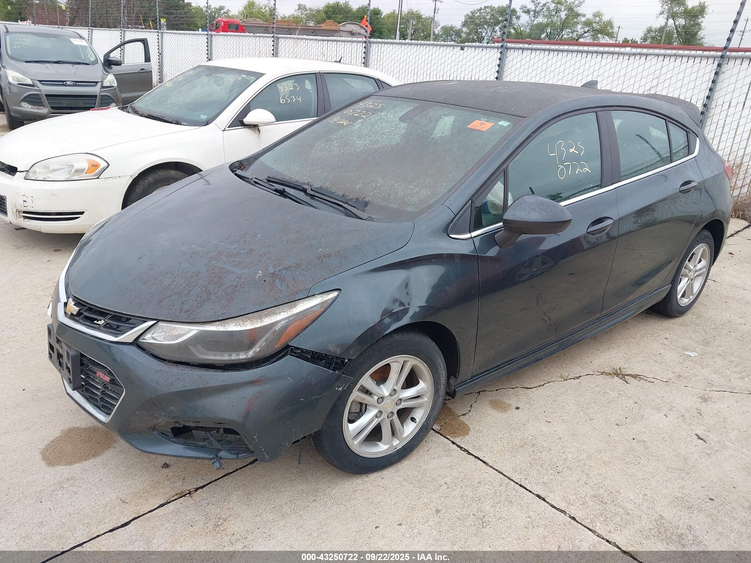 CHEVROLET CRUZE image 2