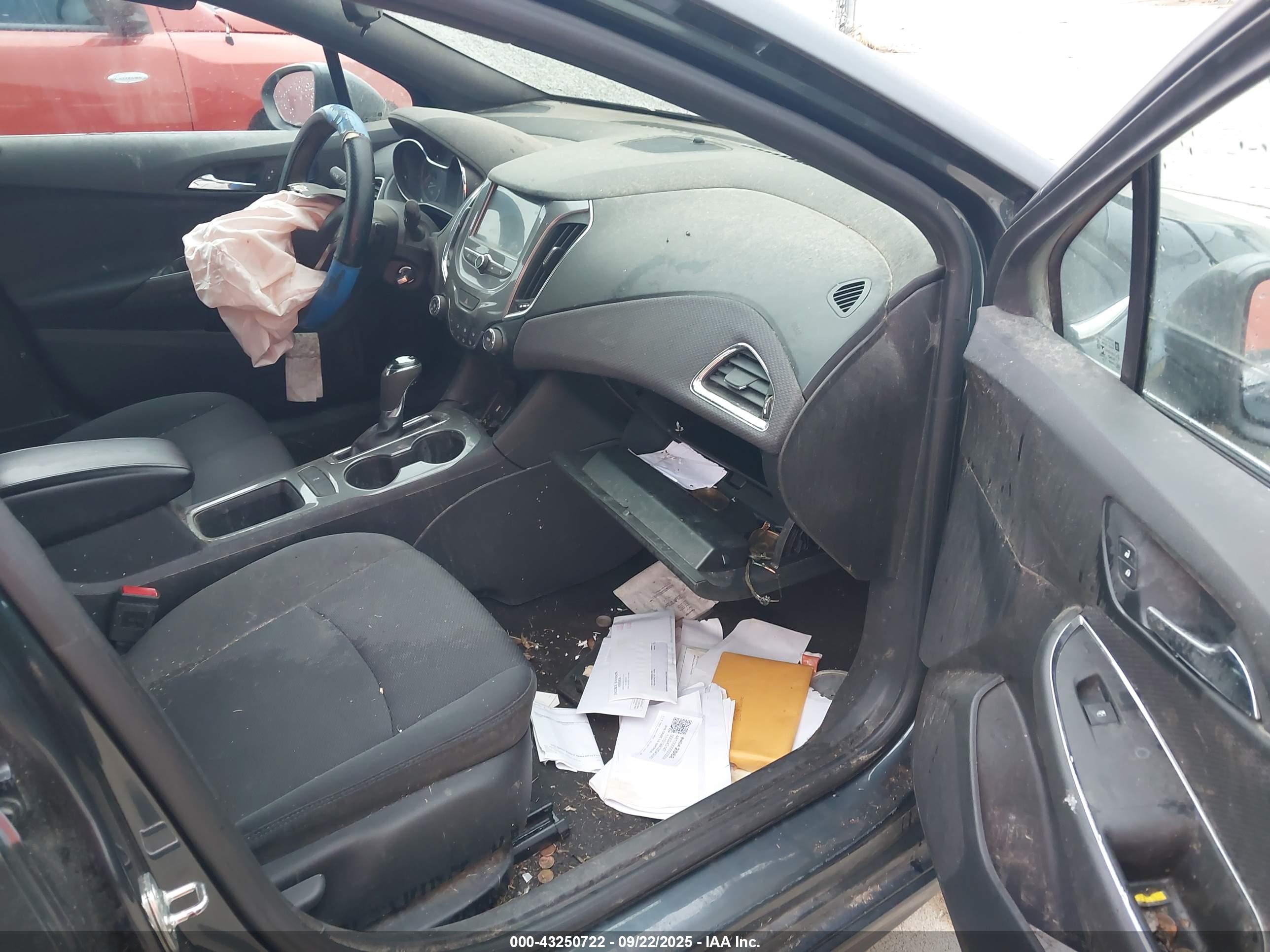CHEVROLET CRUZE image 5