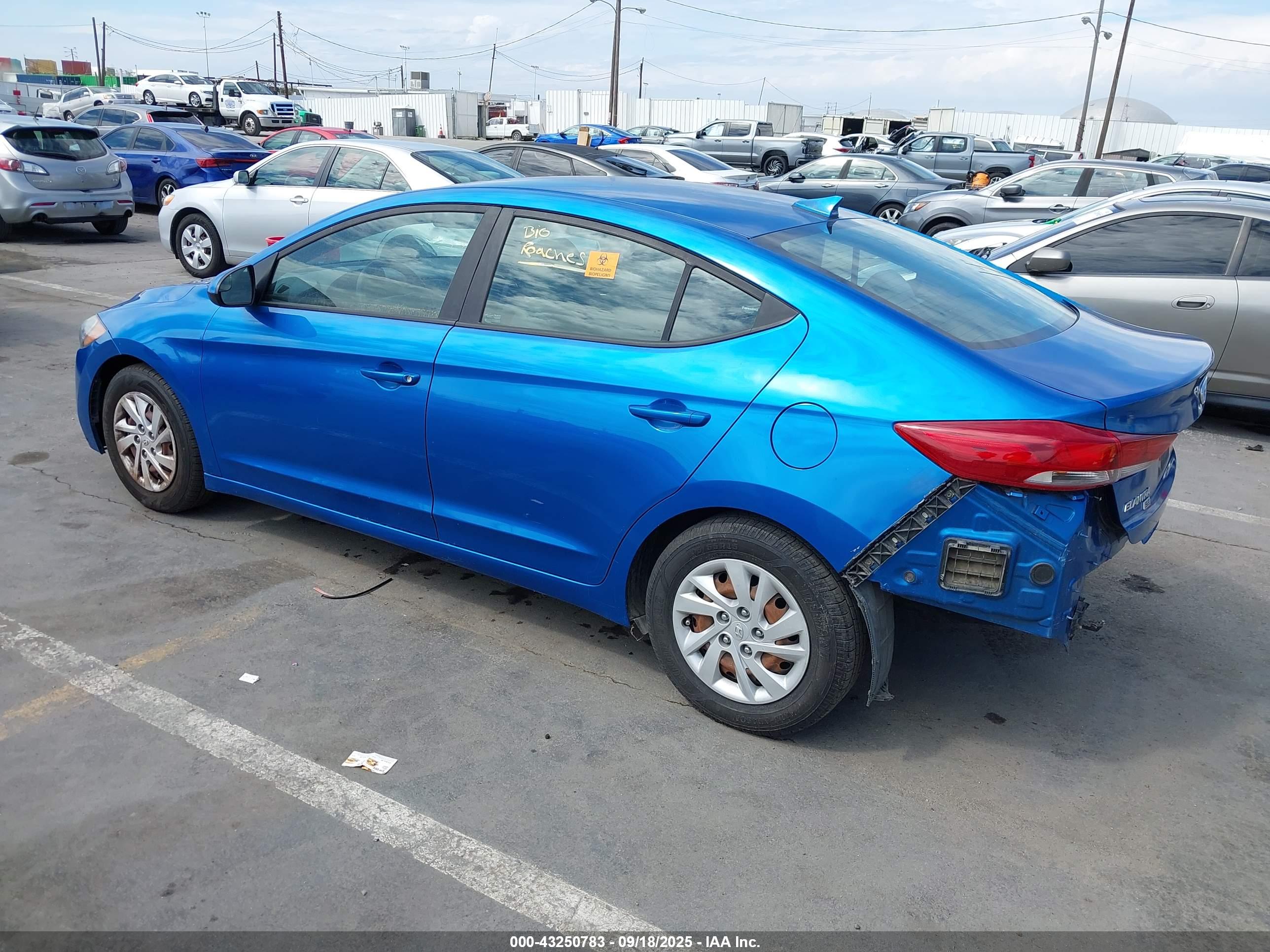 HYUNDAI ELANTRA image 3