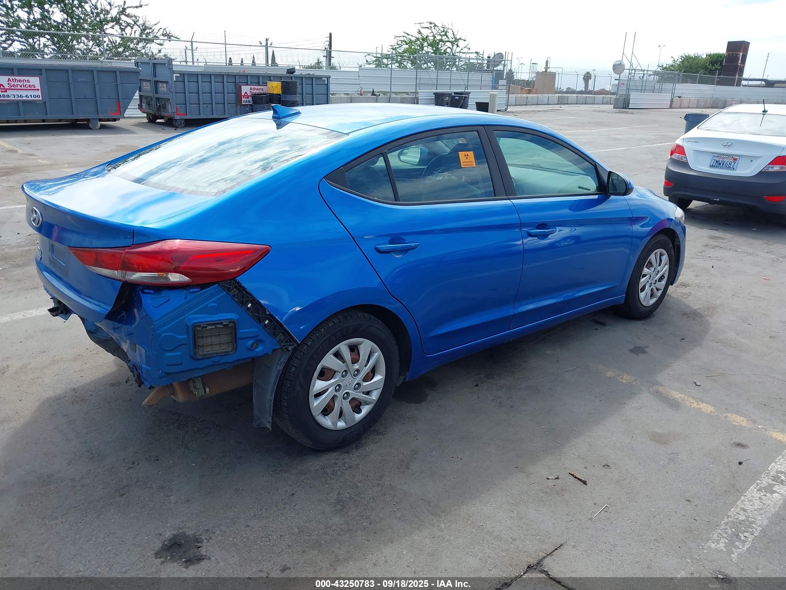 HYUNDAI ELANTRA image 4