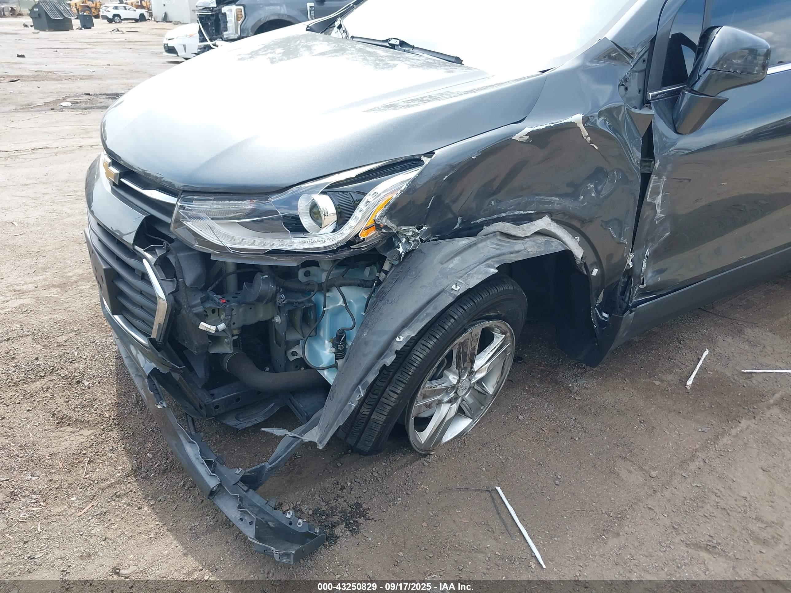 CHEVROLET TRAX image 6