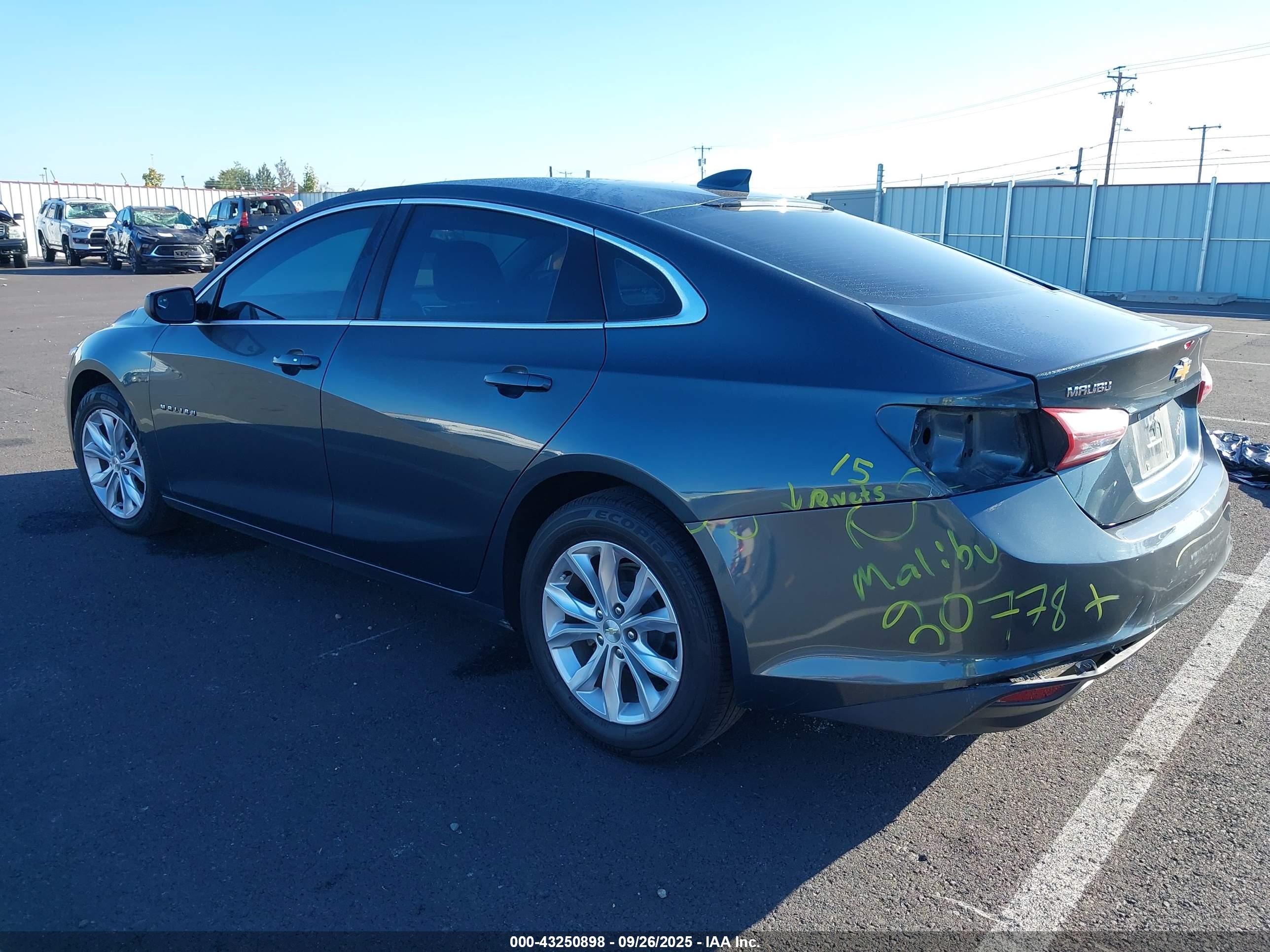 CHEVROLET MALIBU image 3