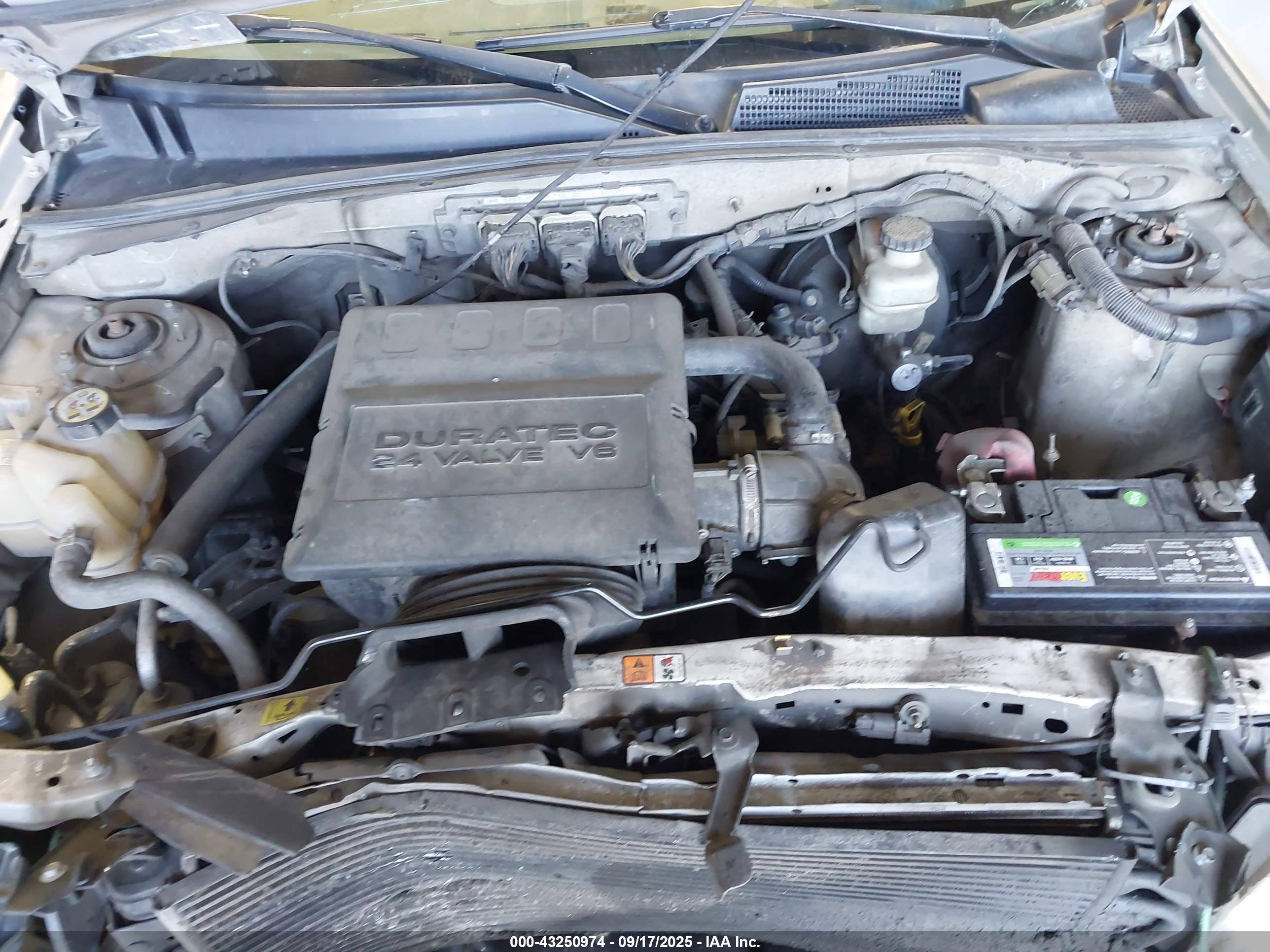 FORD ESCAPE image 10