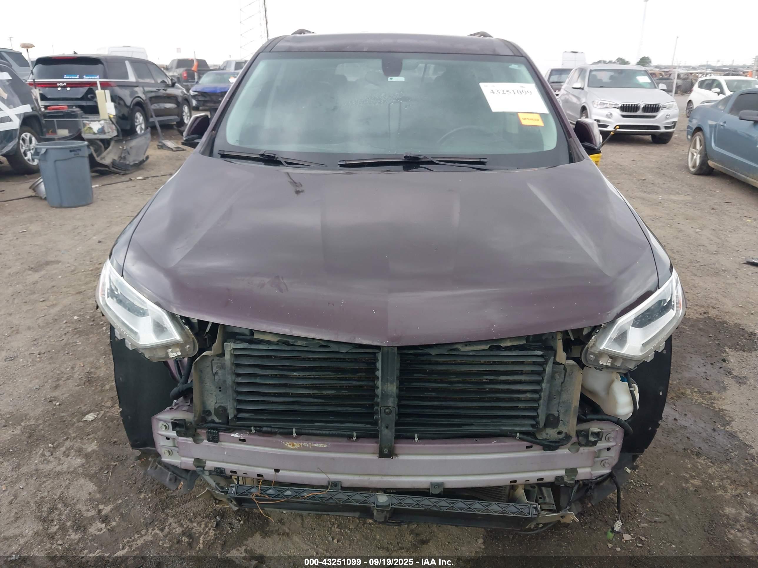 CHEVROLET TRAVERSE image 6