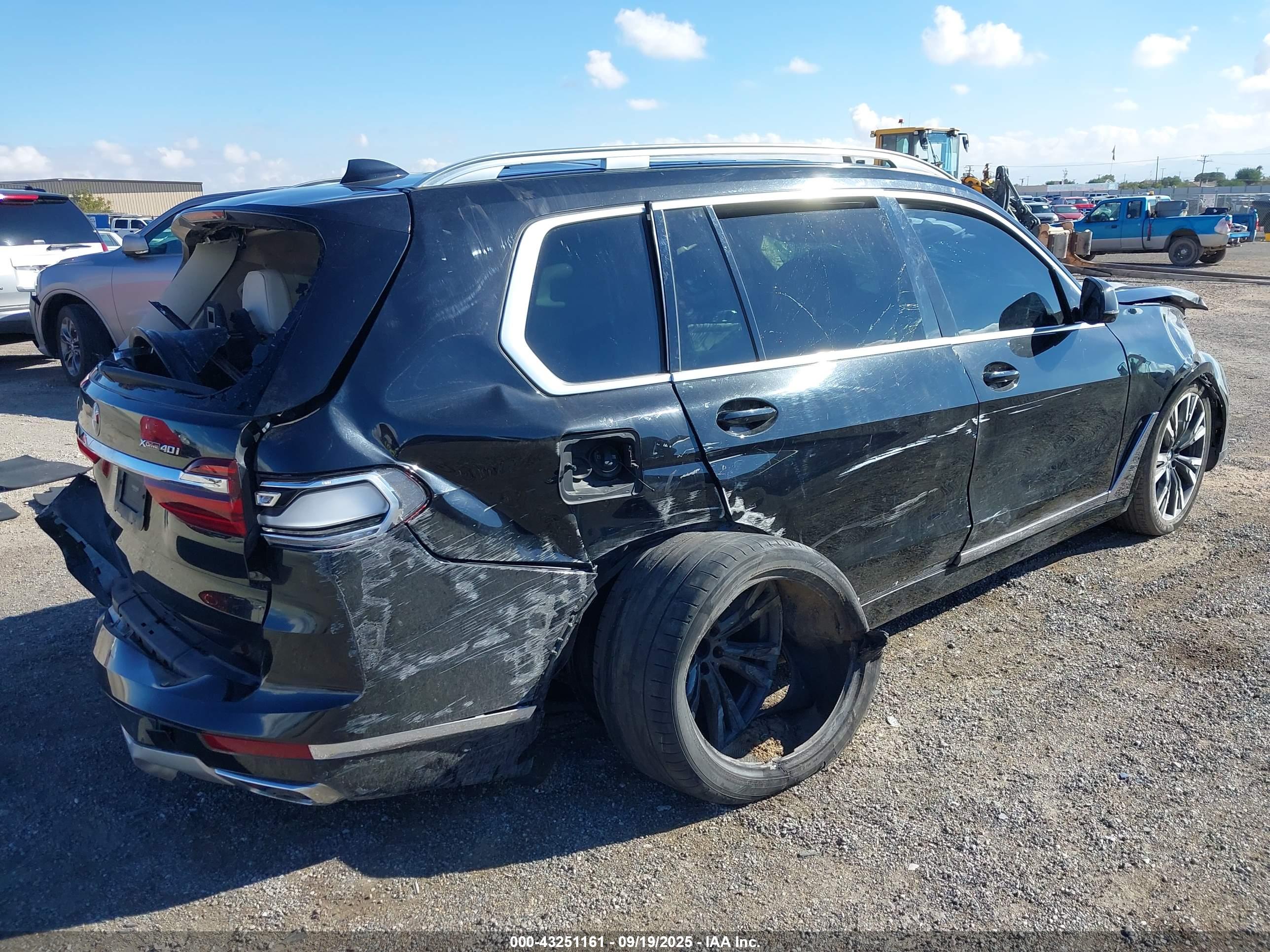 BMW X7 image 4