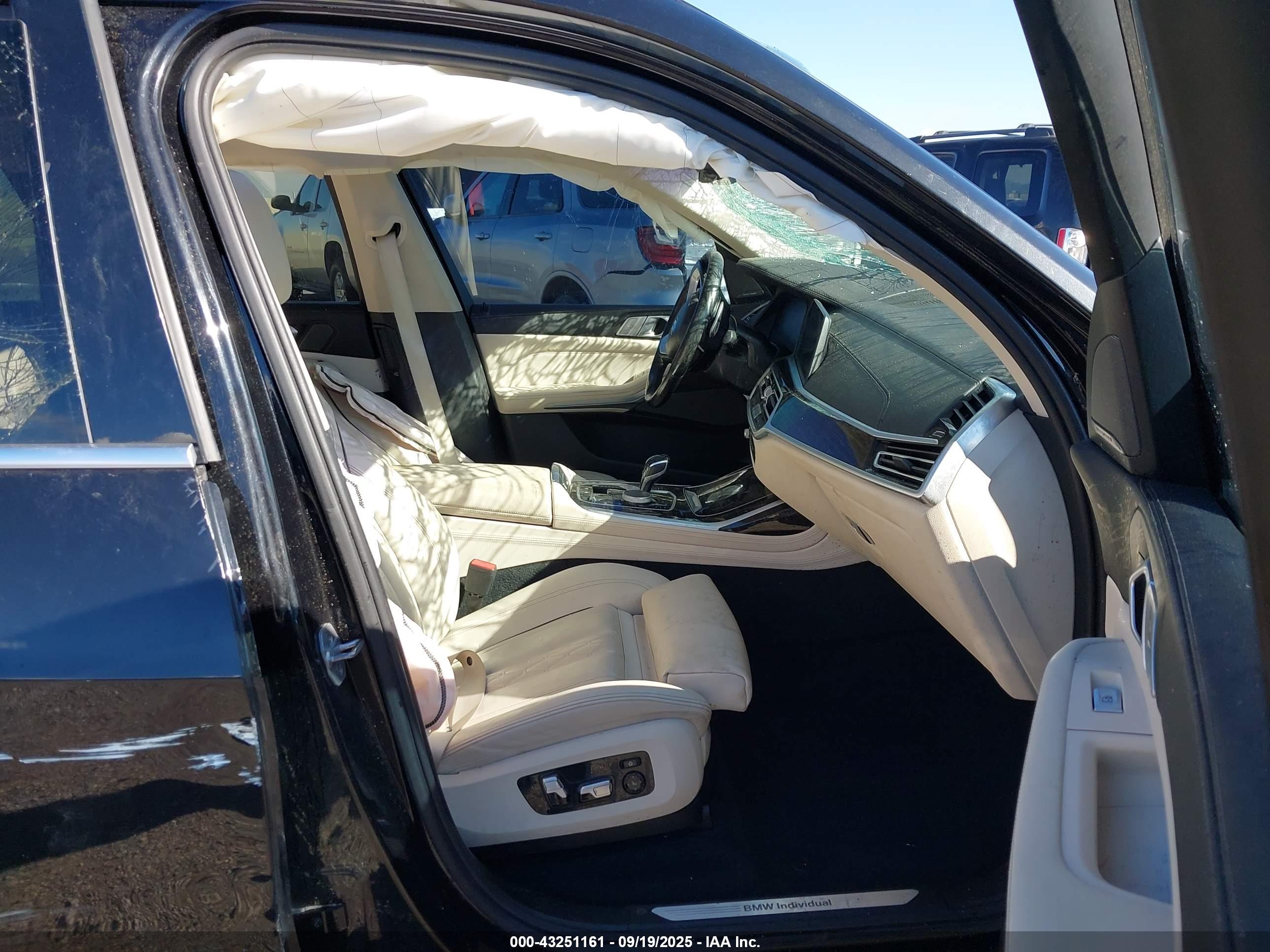 BMW X7 image 5