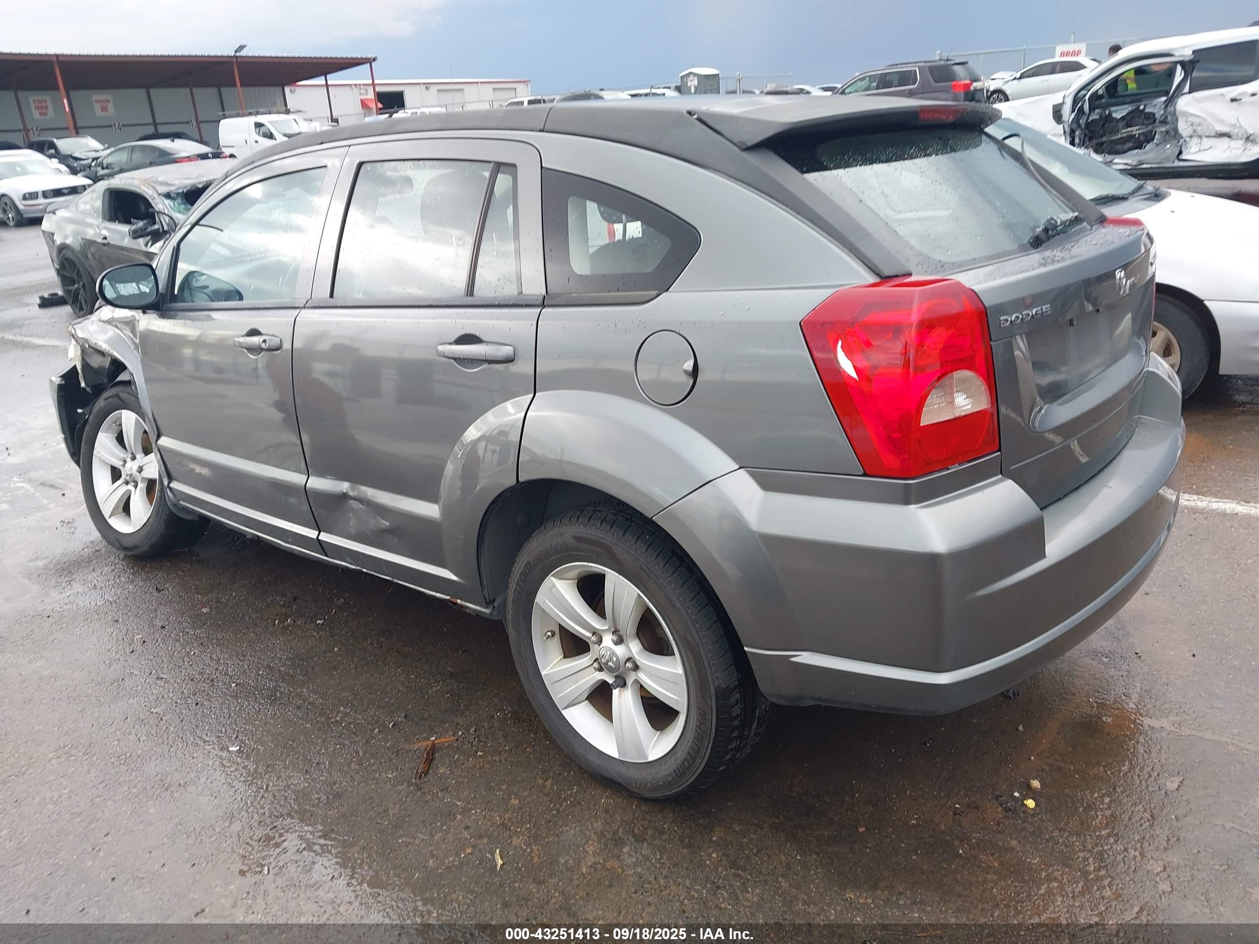 DODGE CALIBER image 3