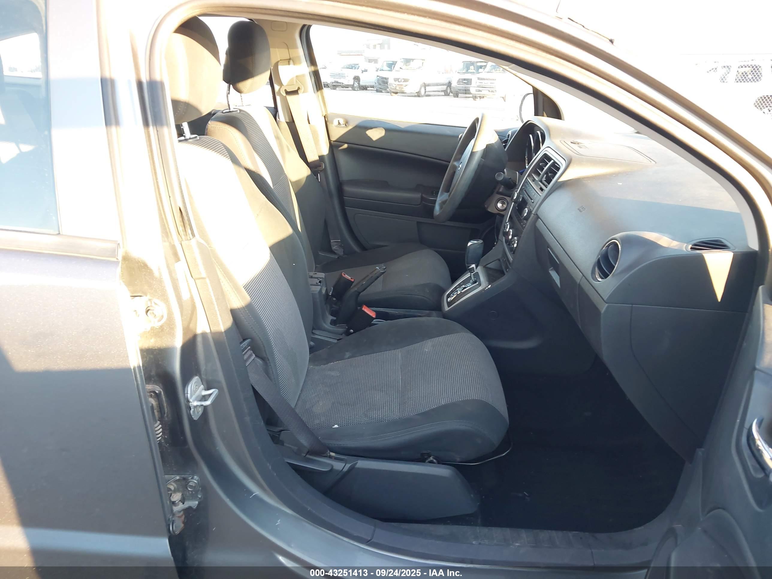 DODGE CALIBER image 5