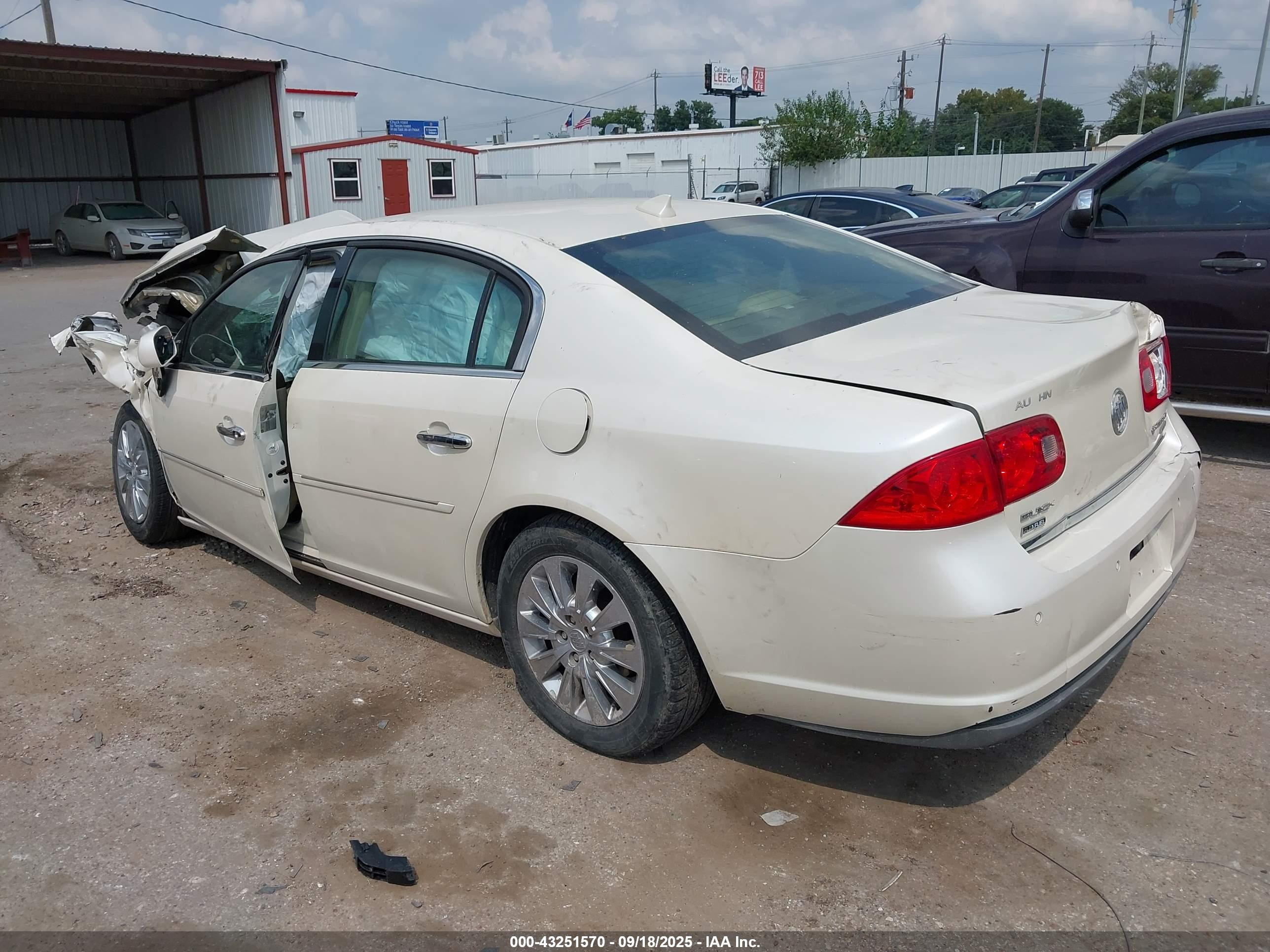 BUICK LUCERNE image 3