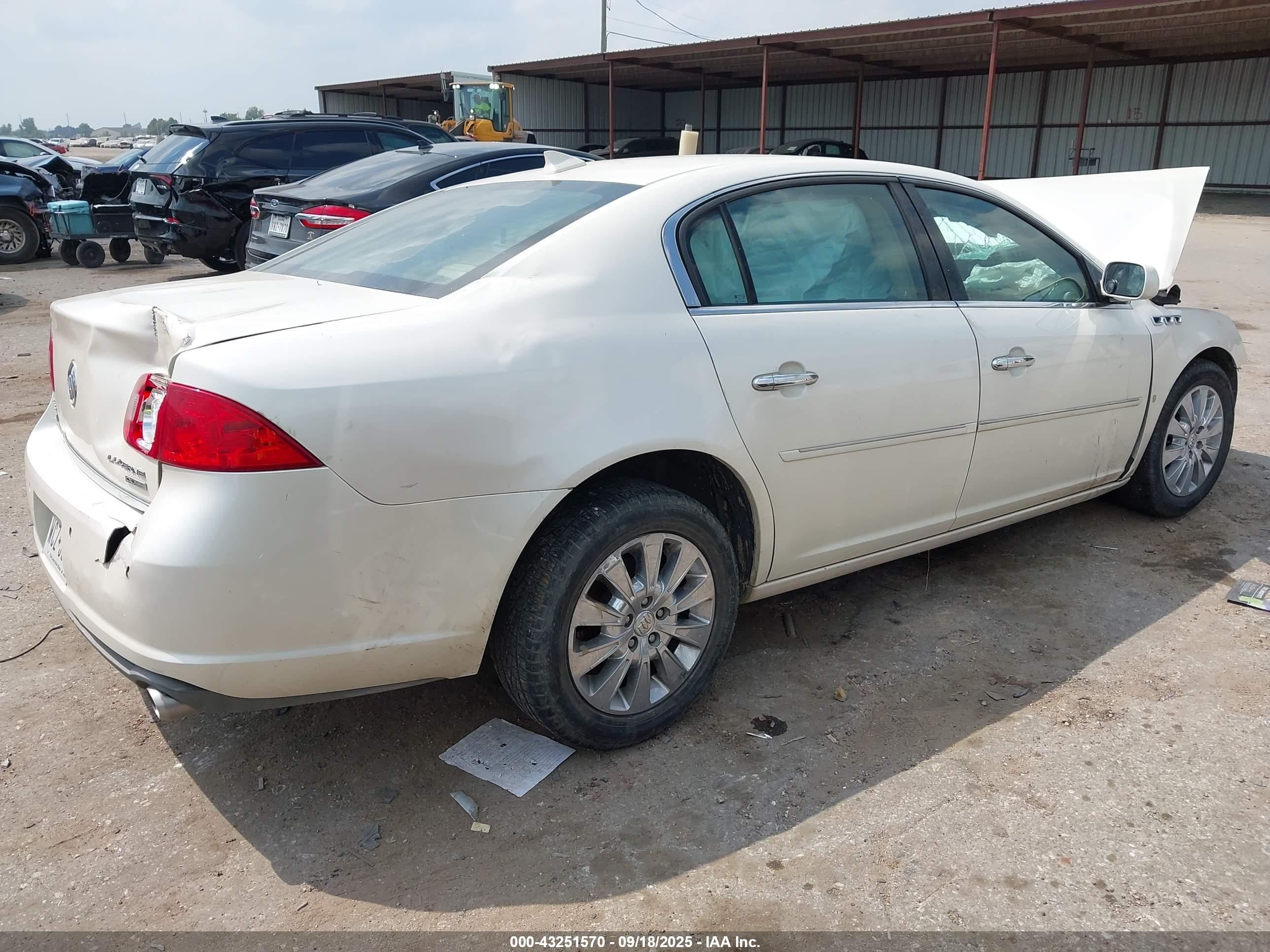 BUICK LUCERNE image 4