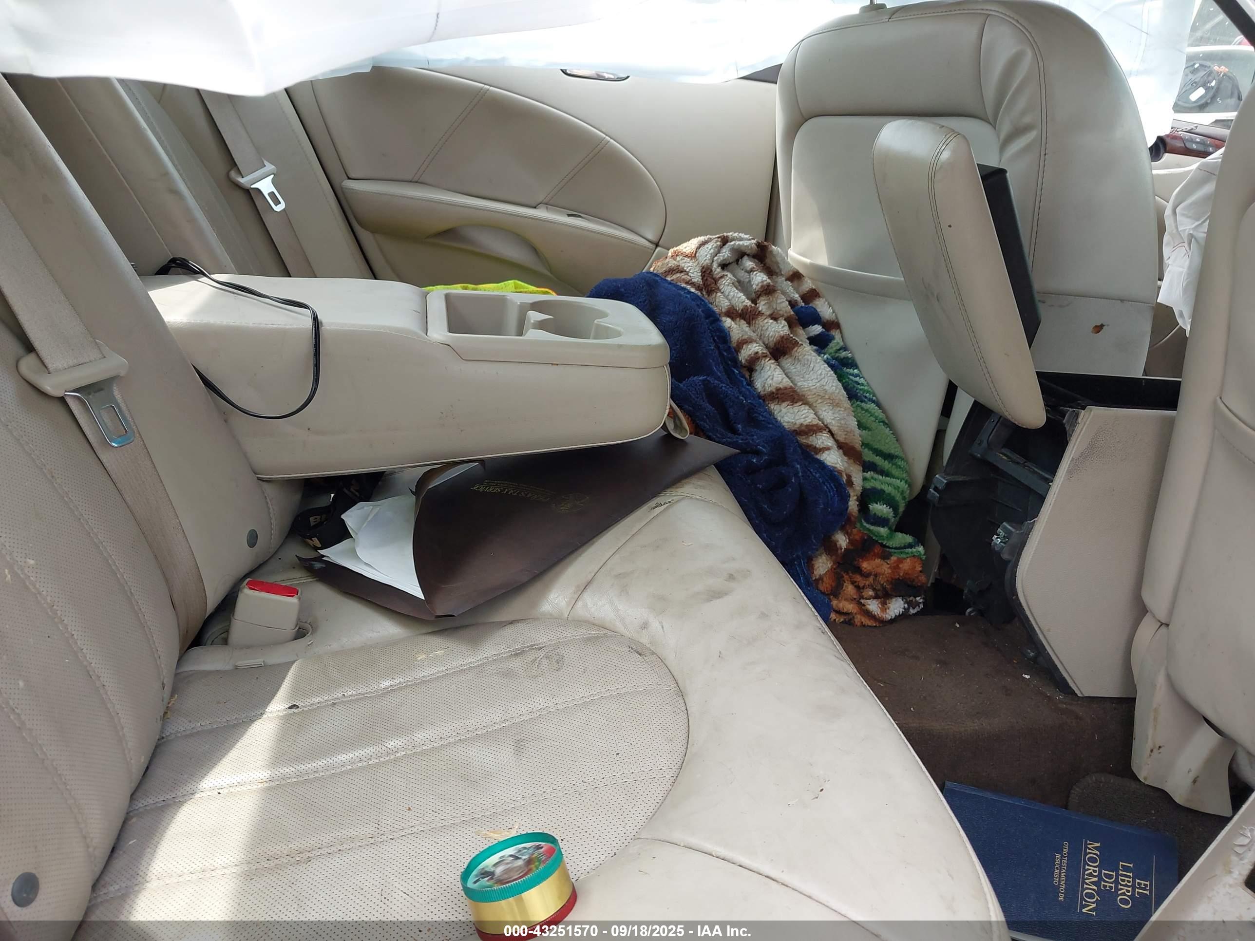 BUICK LUCERNE image 8