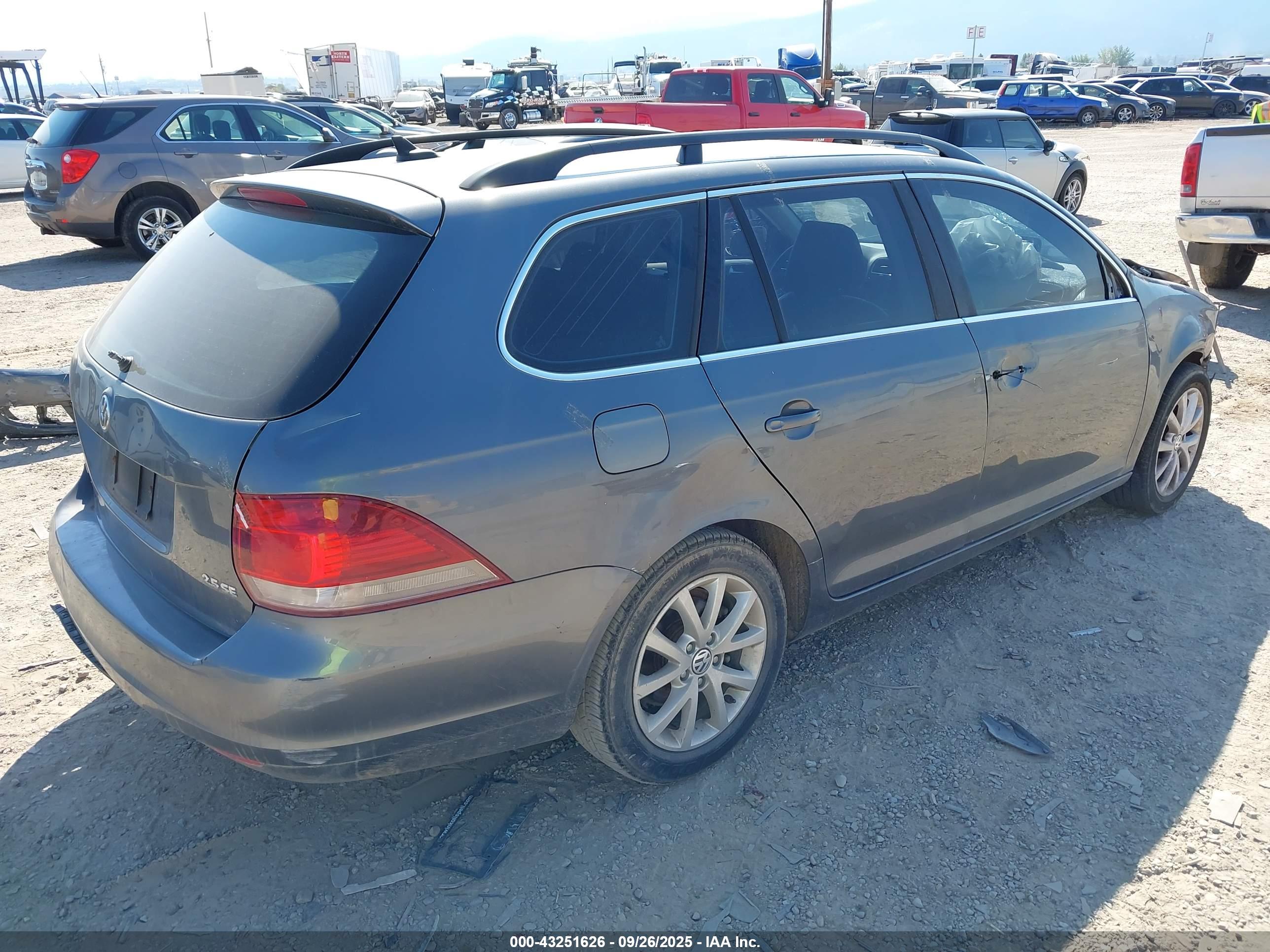 VOLKSWAGEN JETTA image 4