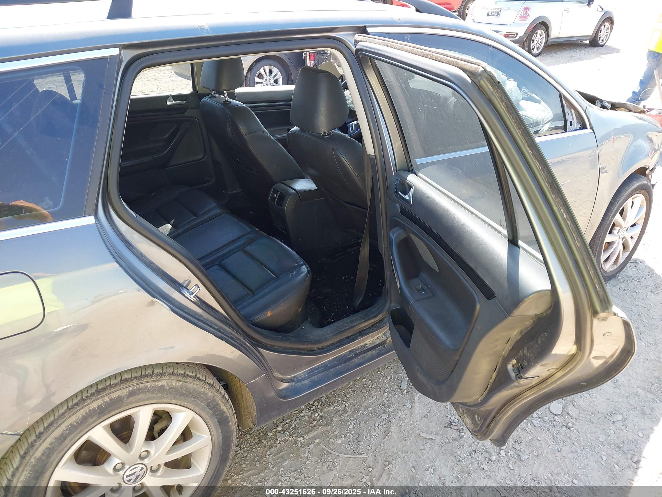 VOLKSWAGEN JETTA image 8
