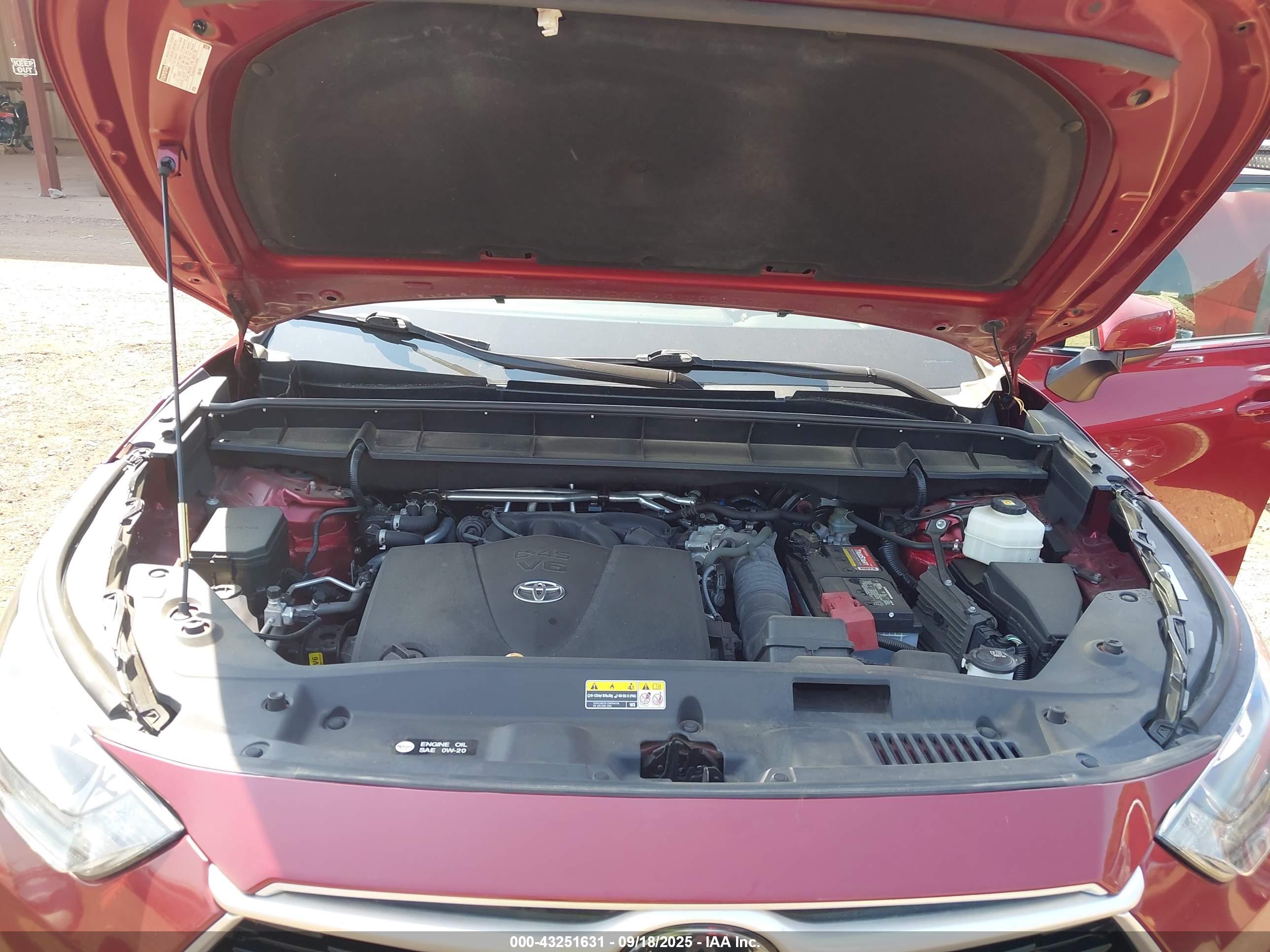 TOYOTA HIGHLANDER image 10