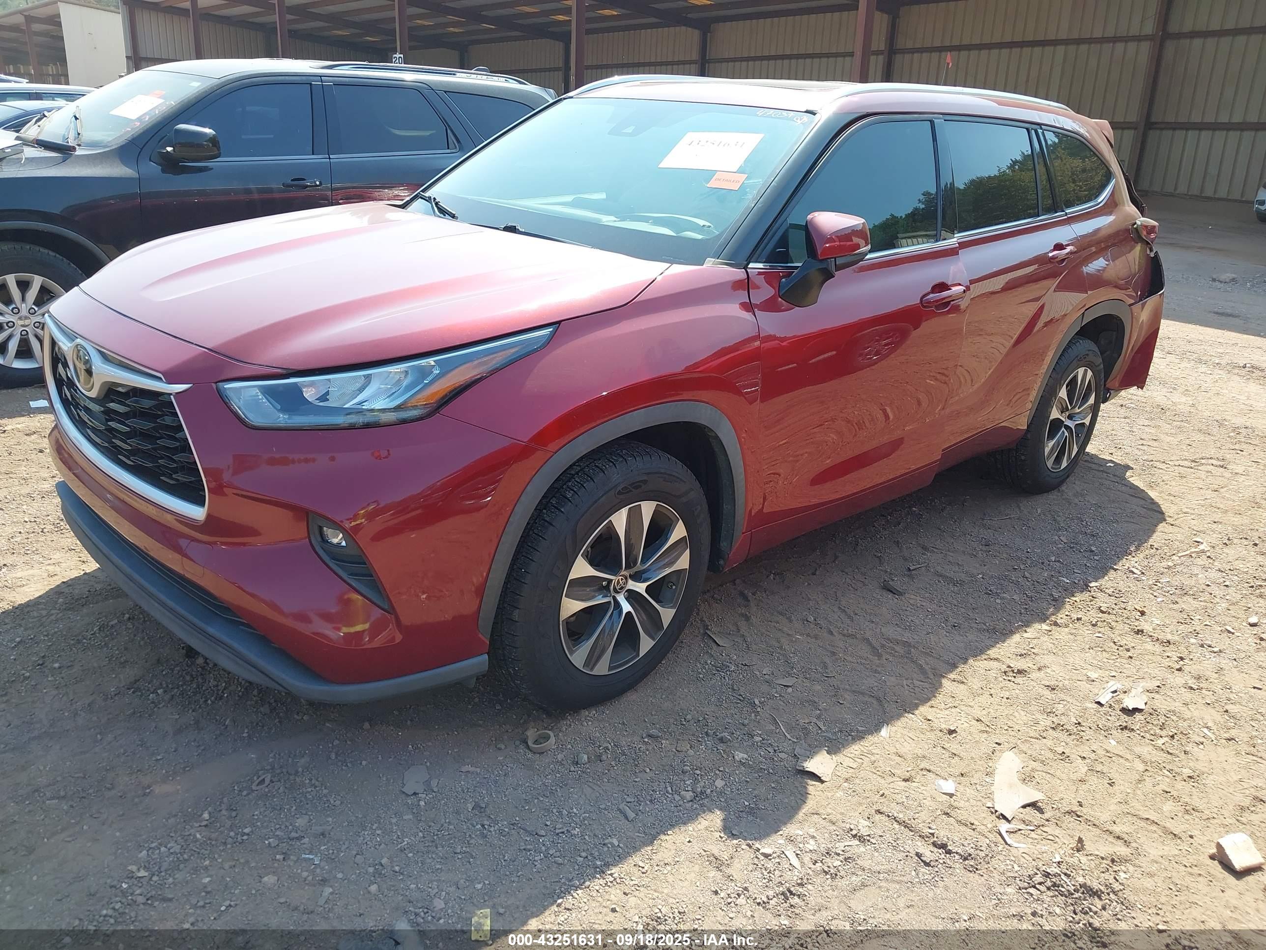 TOYOTA HIGHLANDER image 2