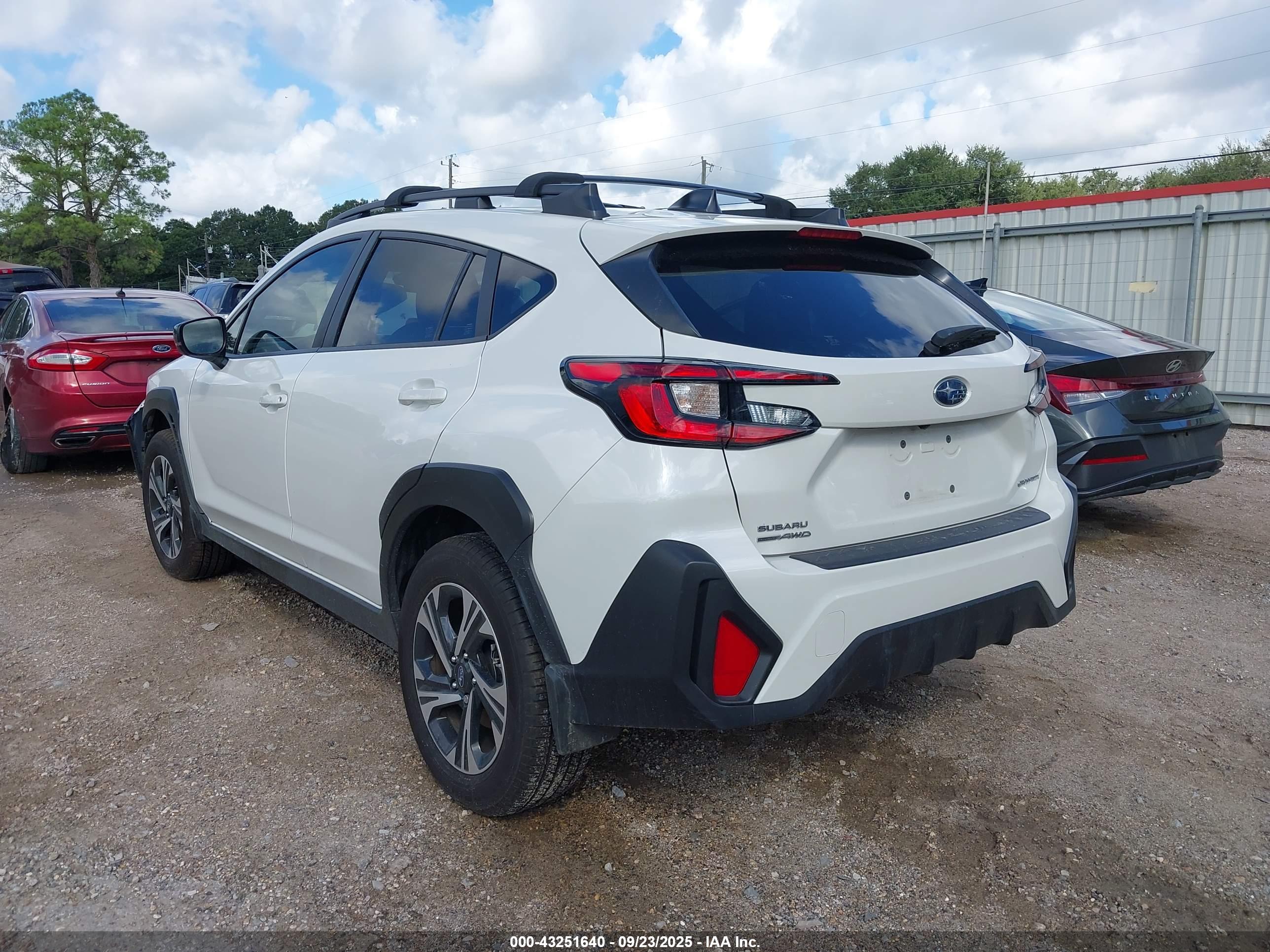 SUBARU CROSSTREK image 3