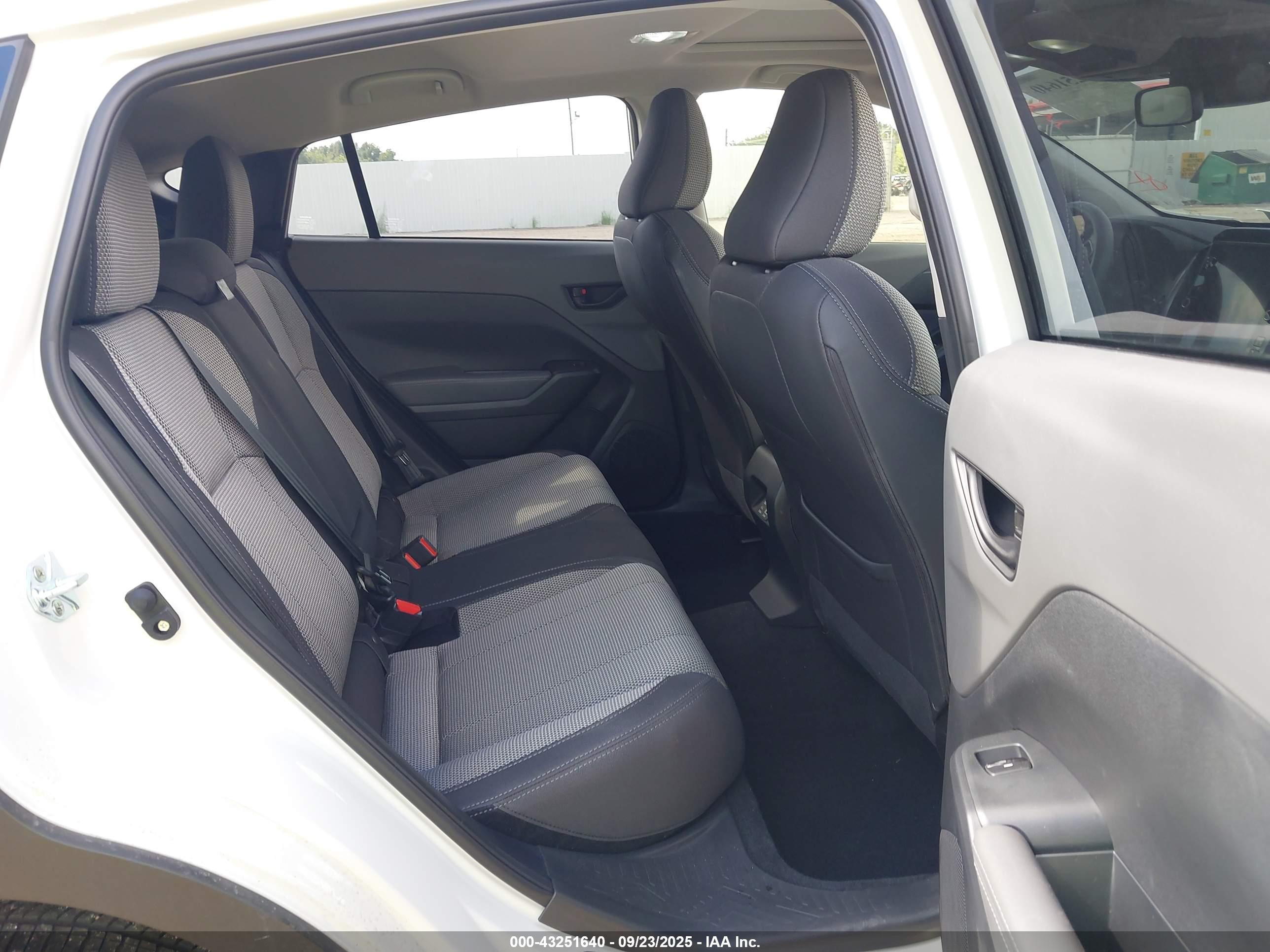 SUBARU CROSSTREK image 8