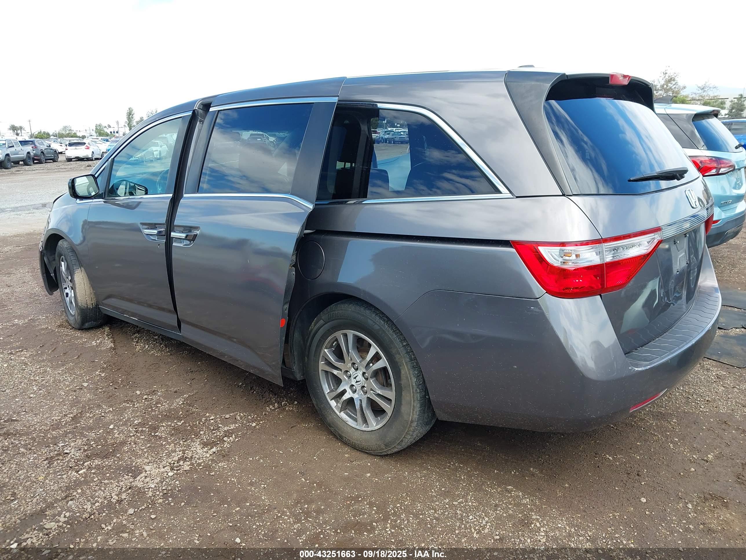 HONDA ODYSSEY image 3