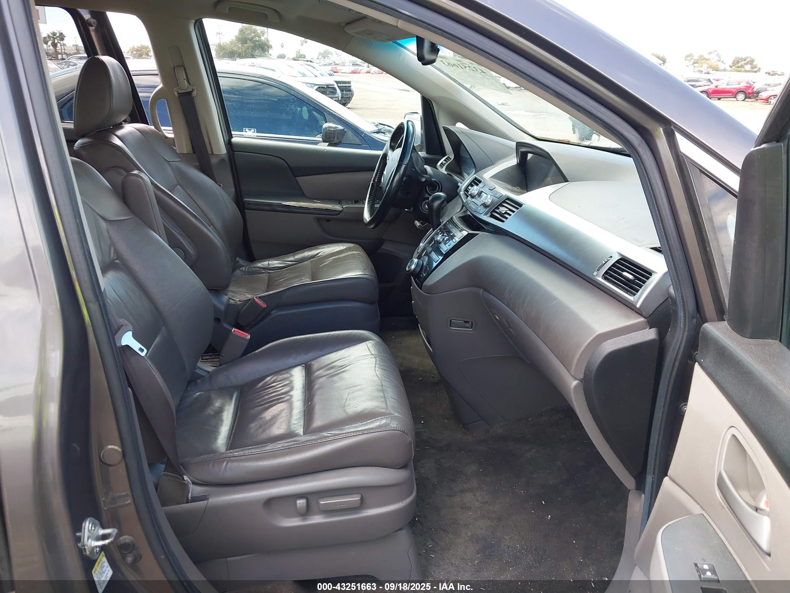 HONDA ODYSSEY image 5