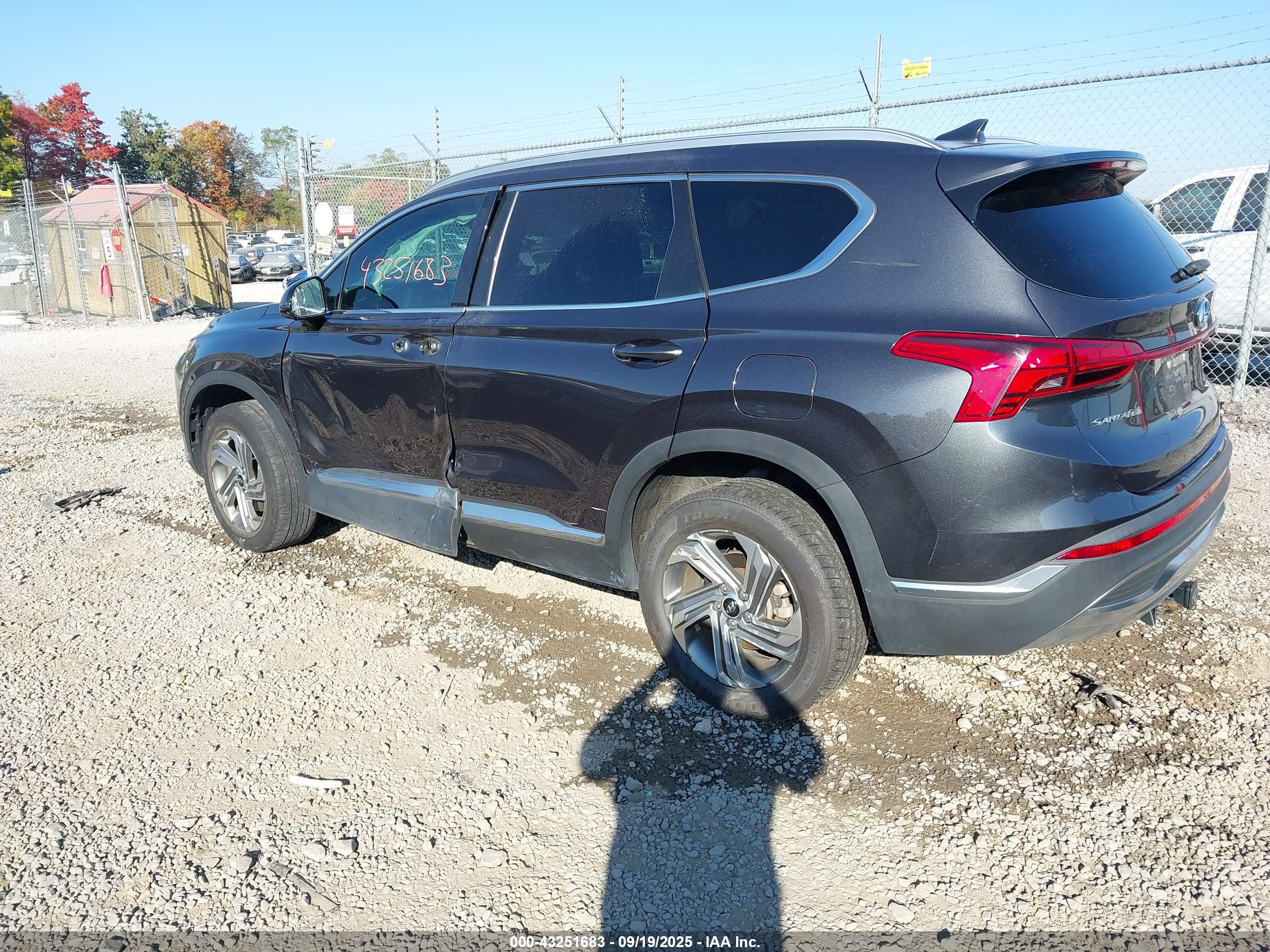 HYUNDAI SANTA image 3