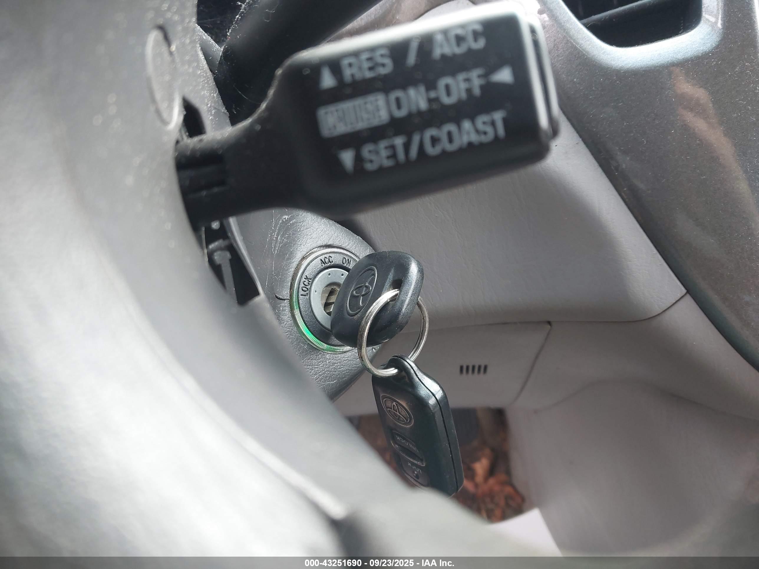 TOYOTA HIGHLANDER image 11
