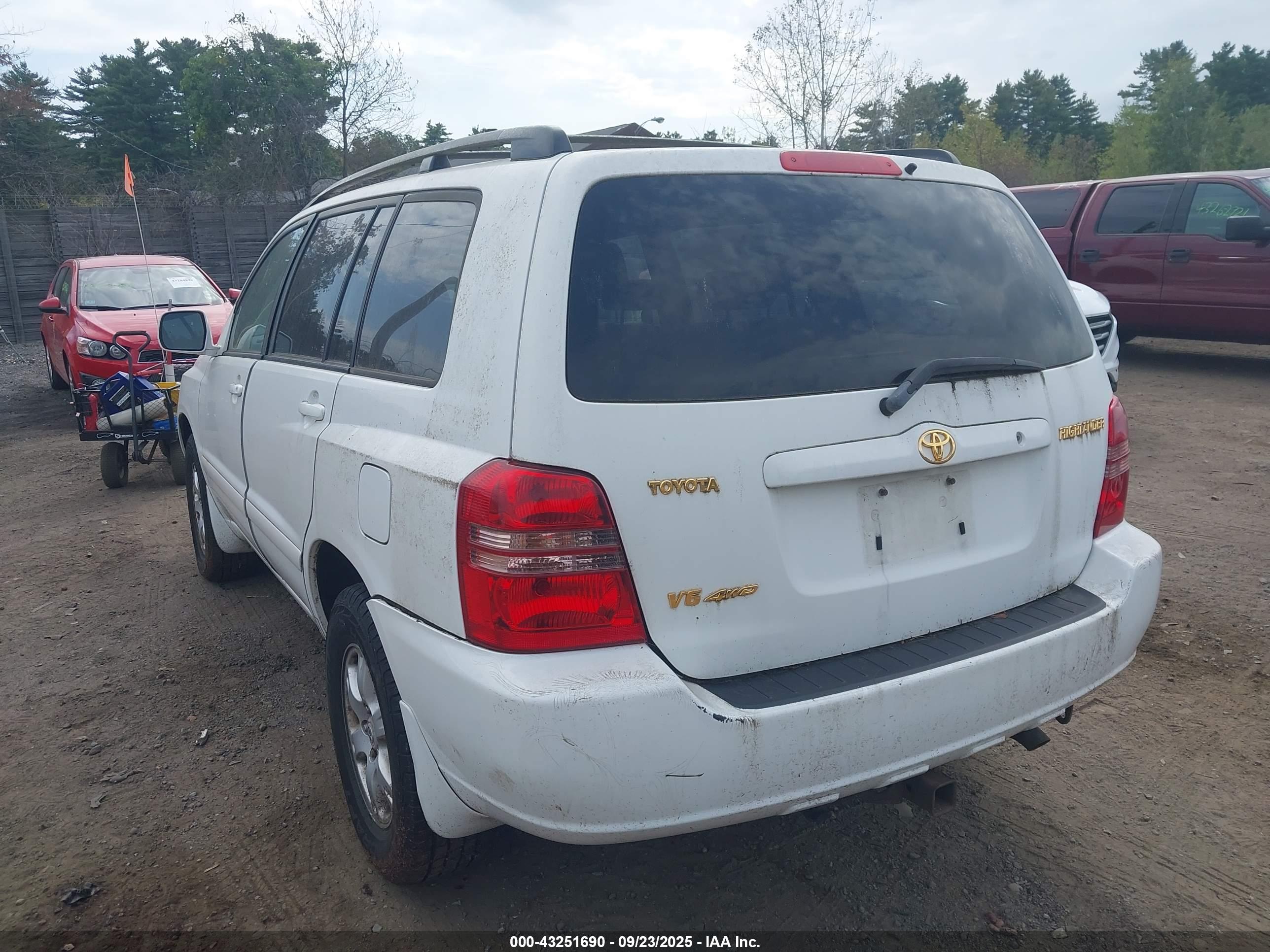 TOYOTA HIGHLANDER image 3