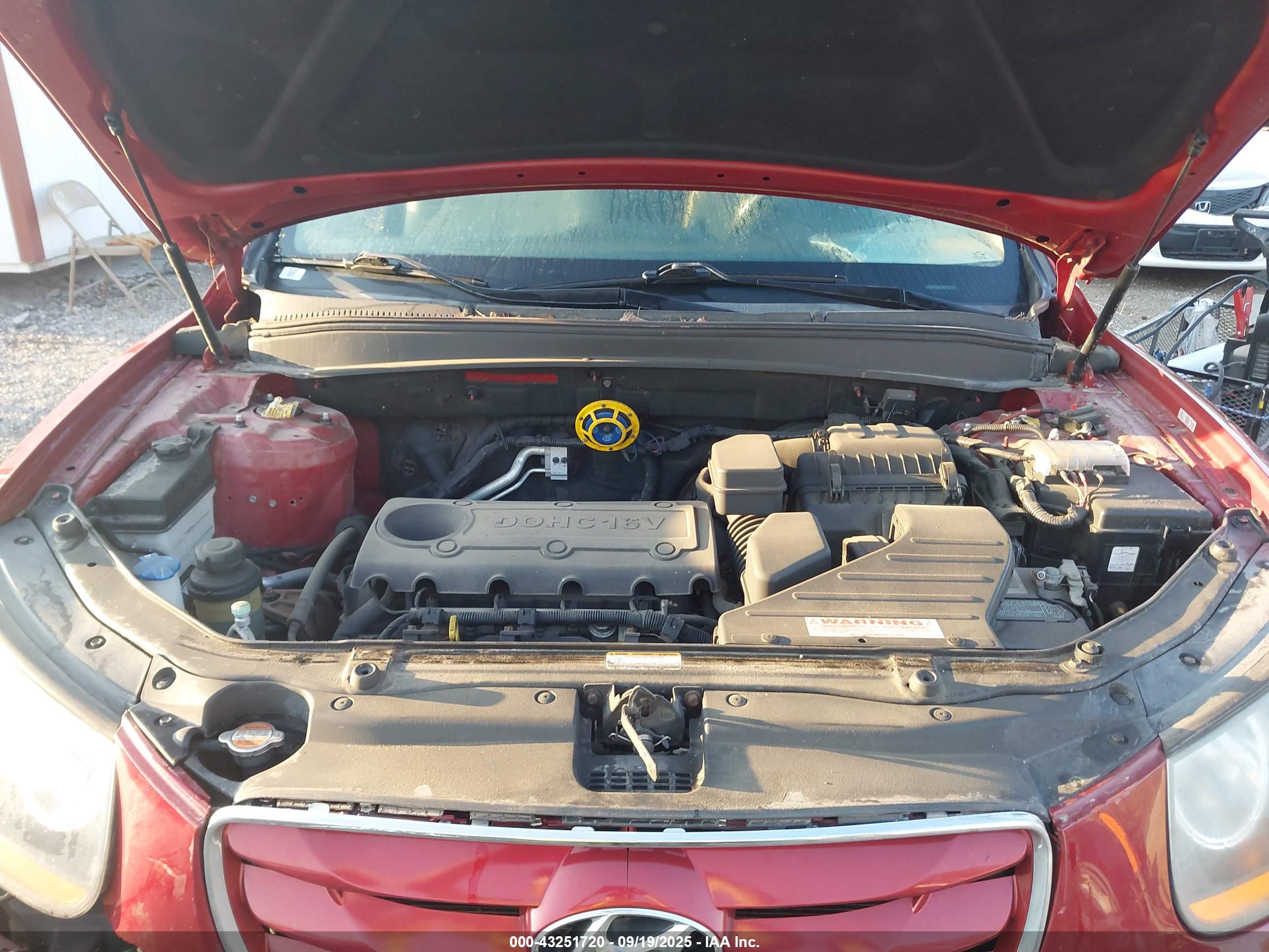 HYUNDAI SANTA image 10