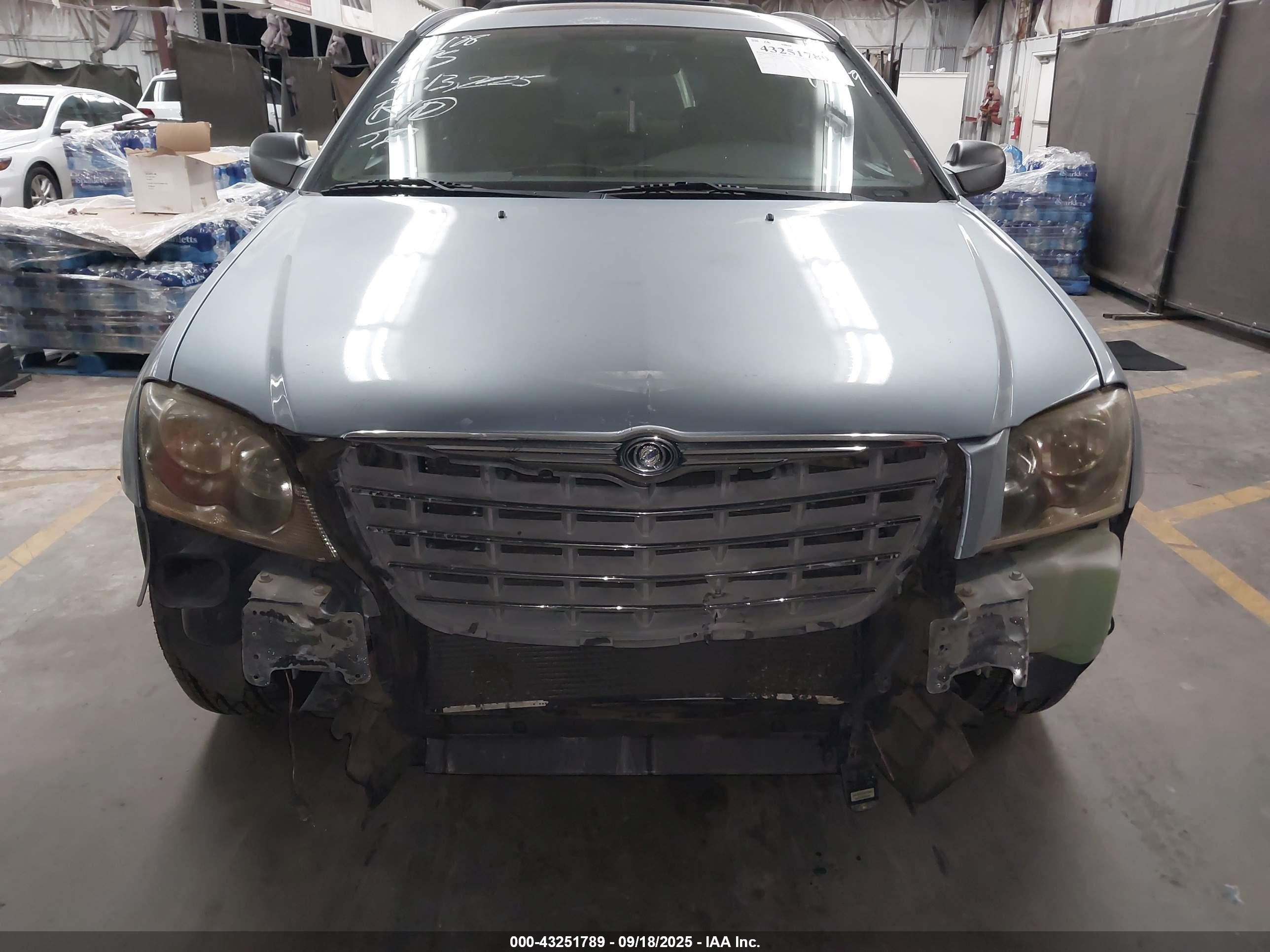 CHRYSLER PACIFICA image 6
