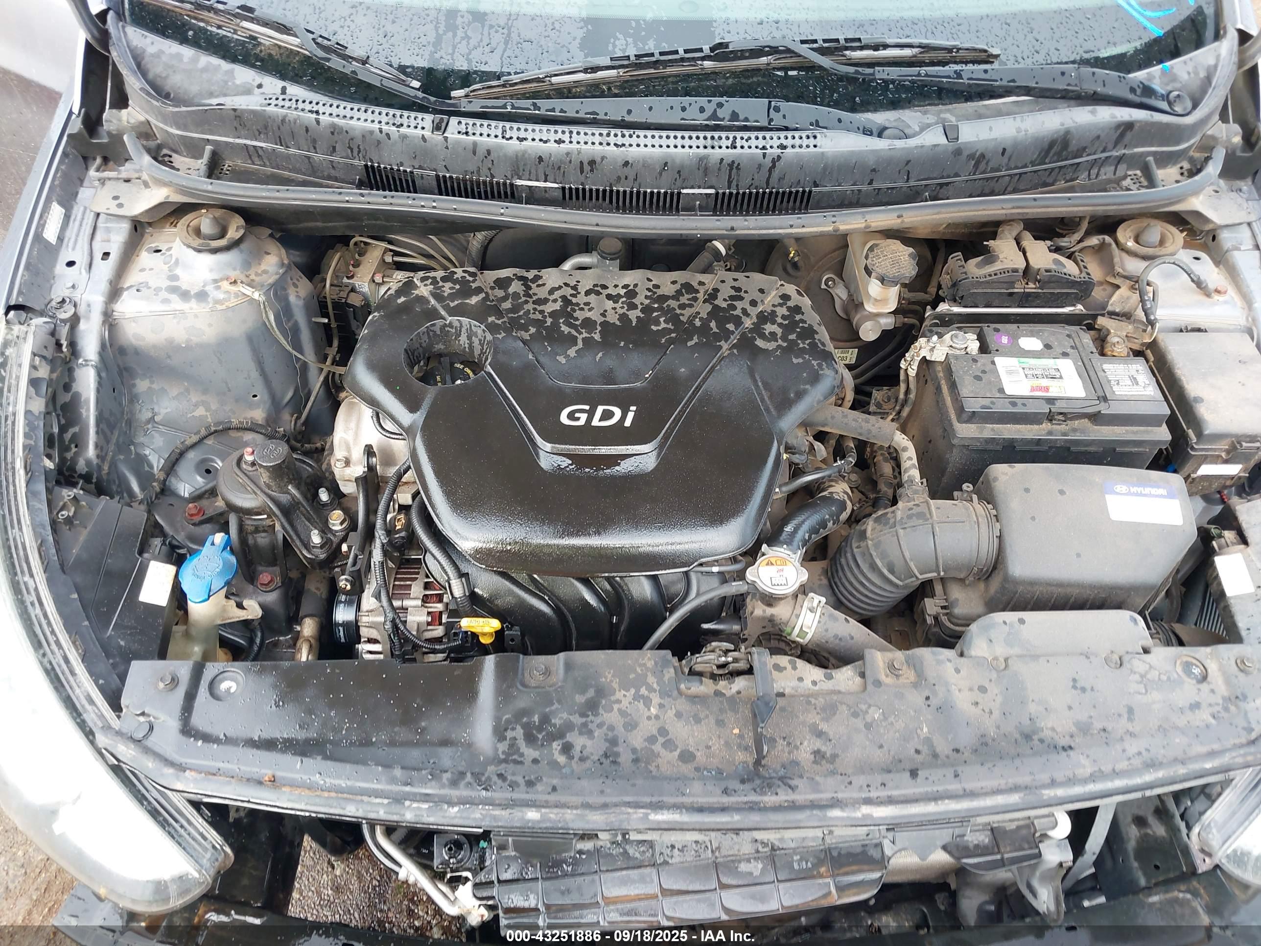 HYUNDAI ACCENT image 10