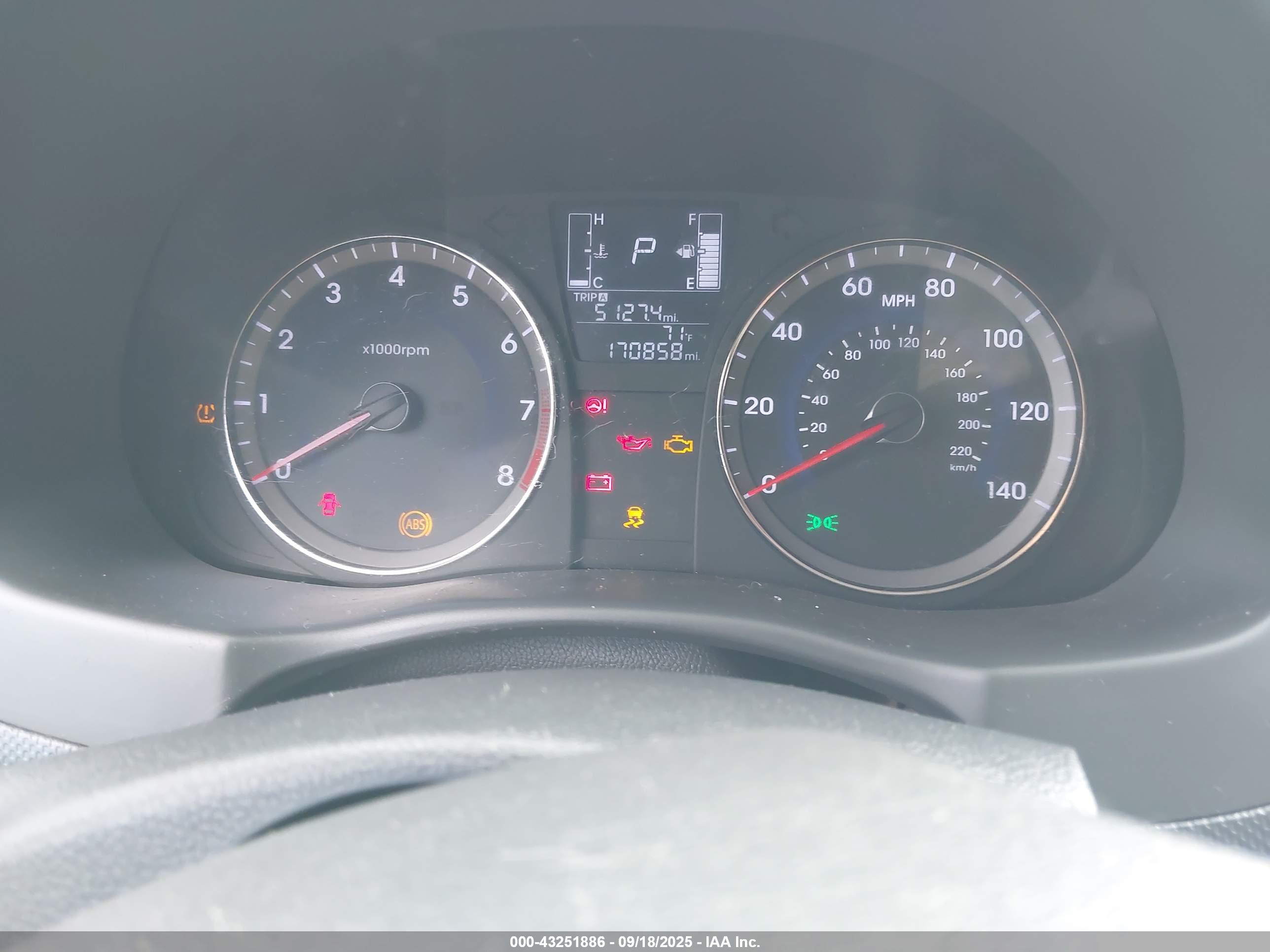 HYUNDAI ACCENT image 7