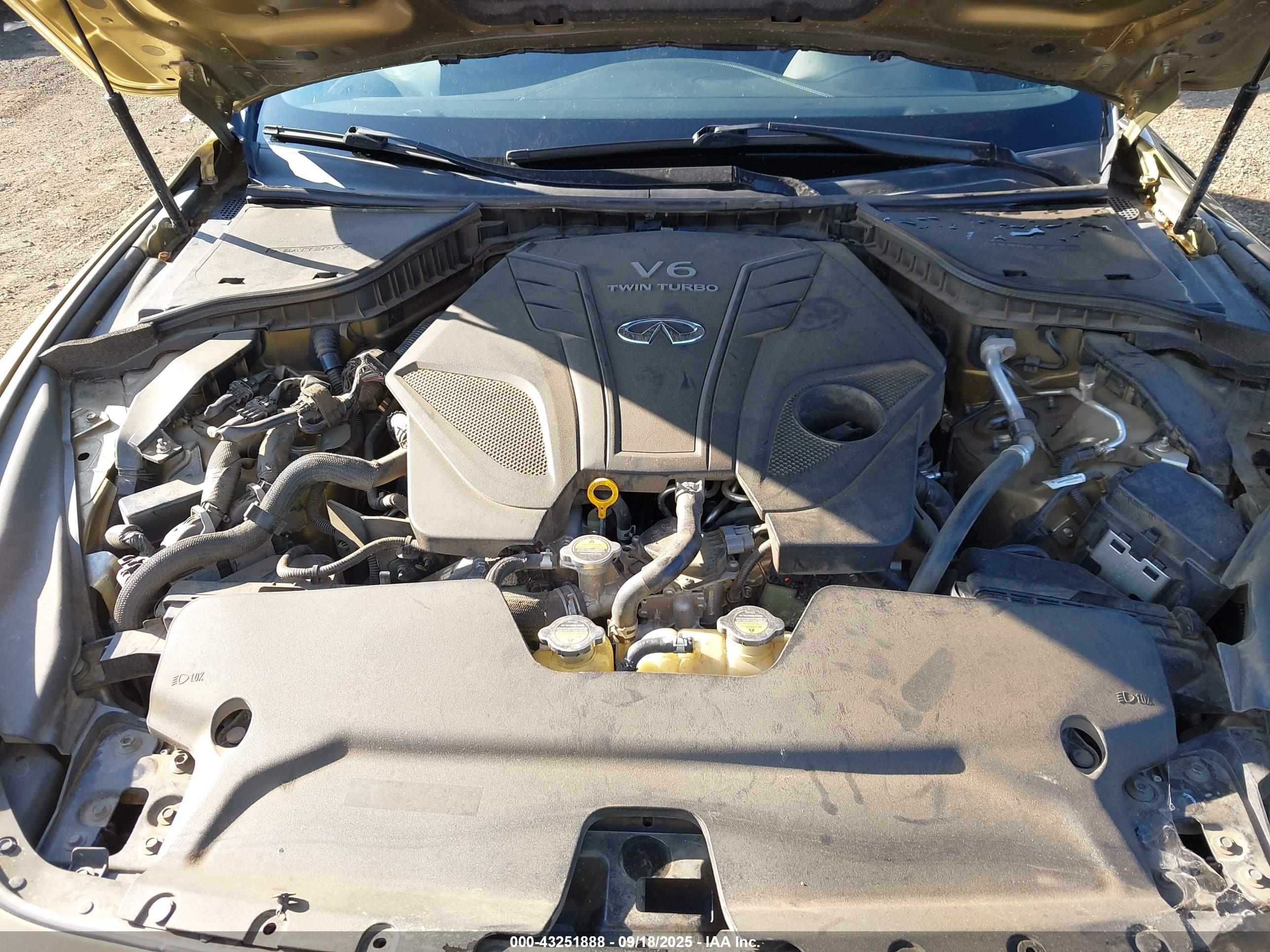 INFINITI Q60 image 10