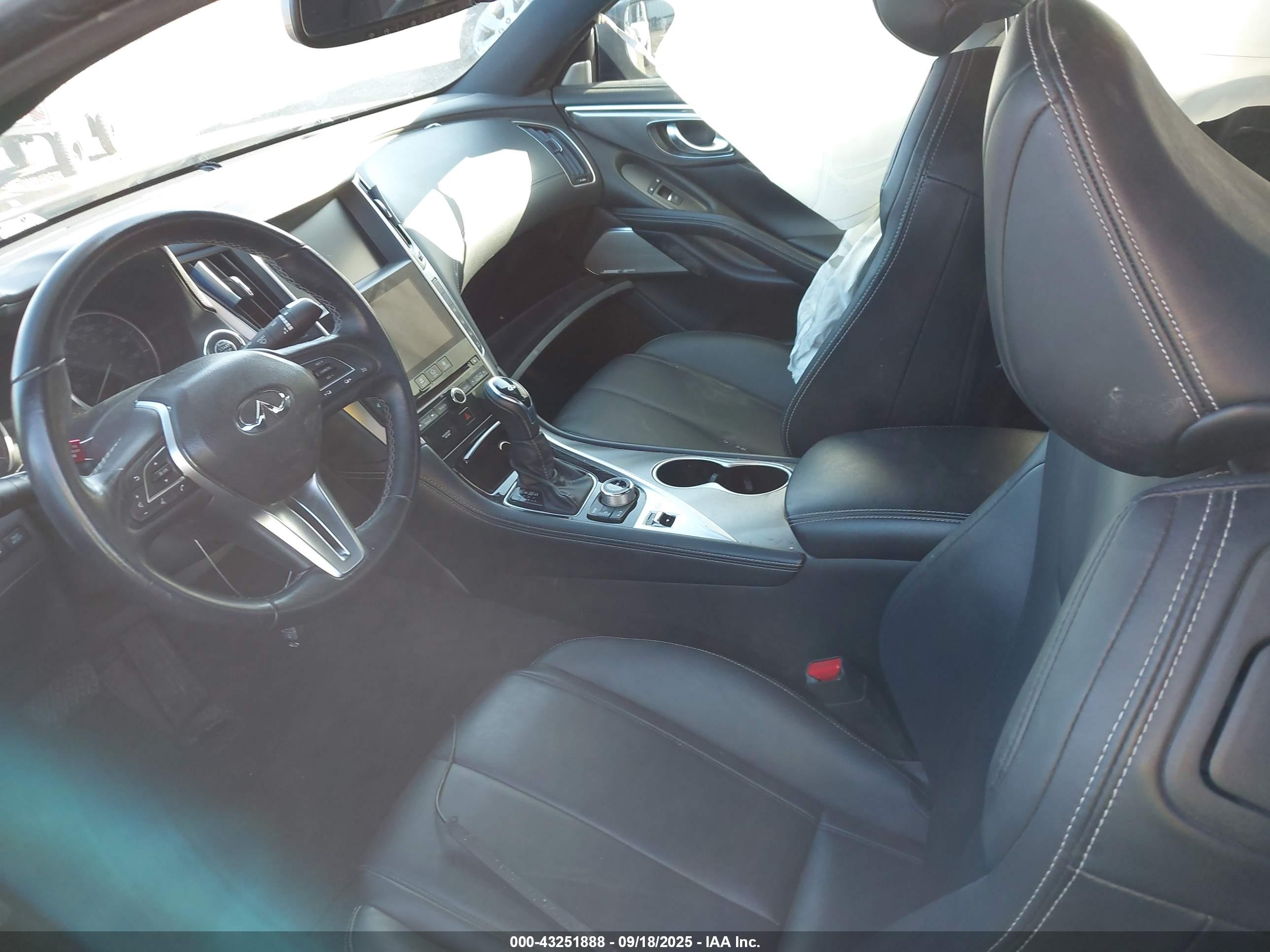 INFINITI Q60 image 5