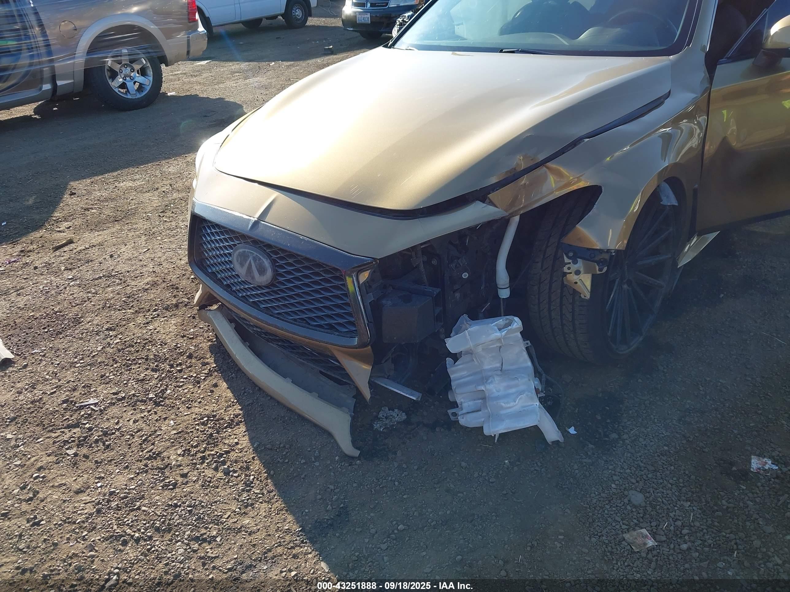 INFINITI Q60 image 6