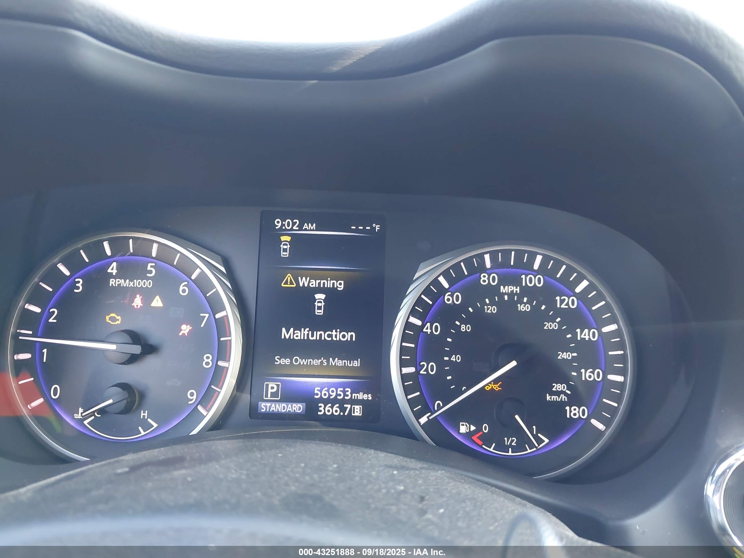 INFINITI Q60 image 7