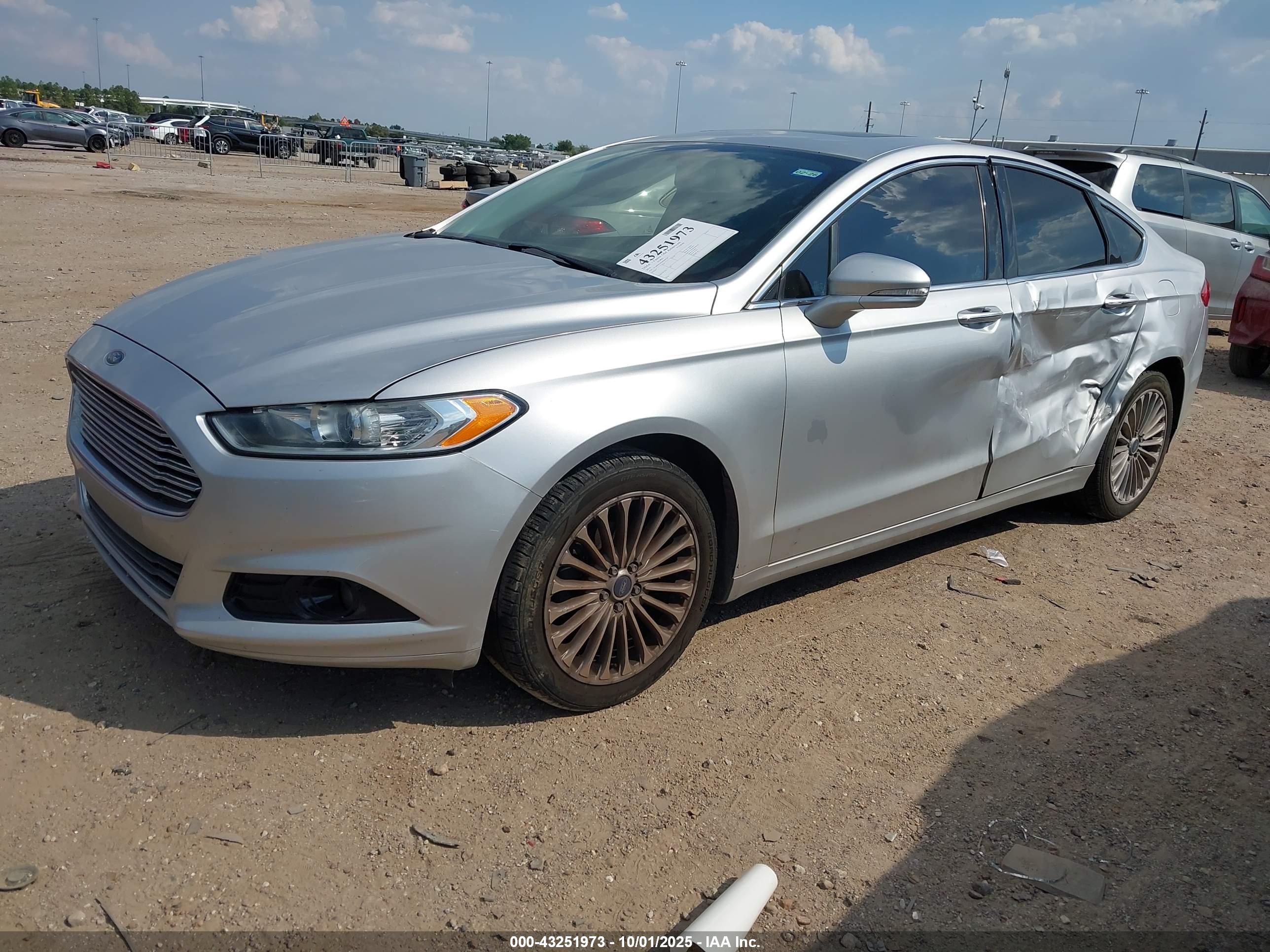 FORD FUSION image 2