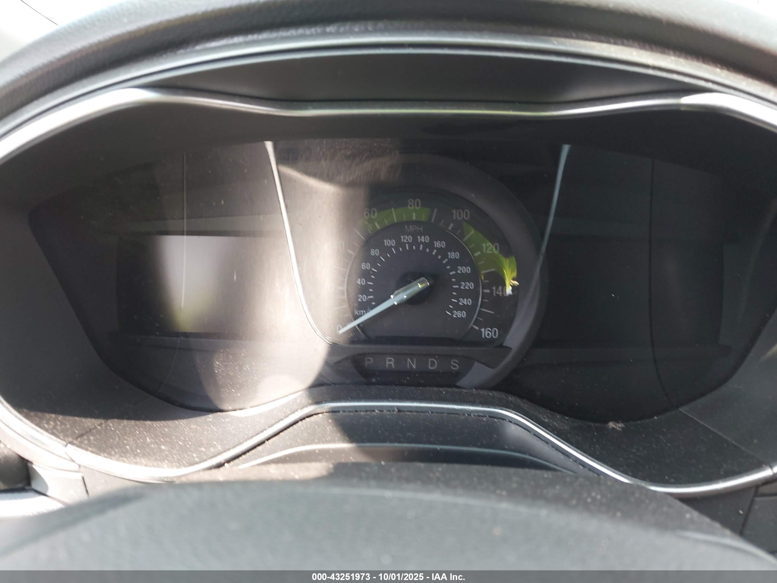 FORD FUSION image 7