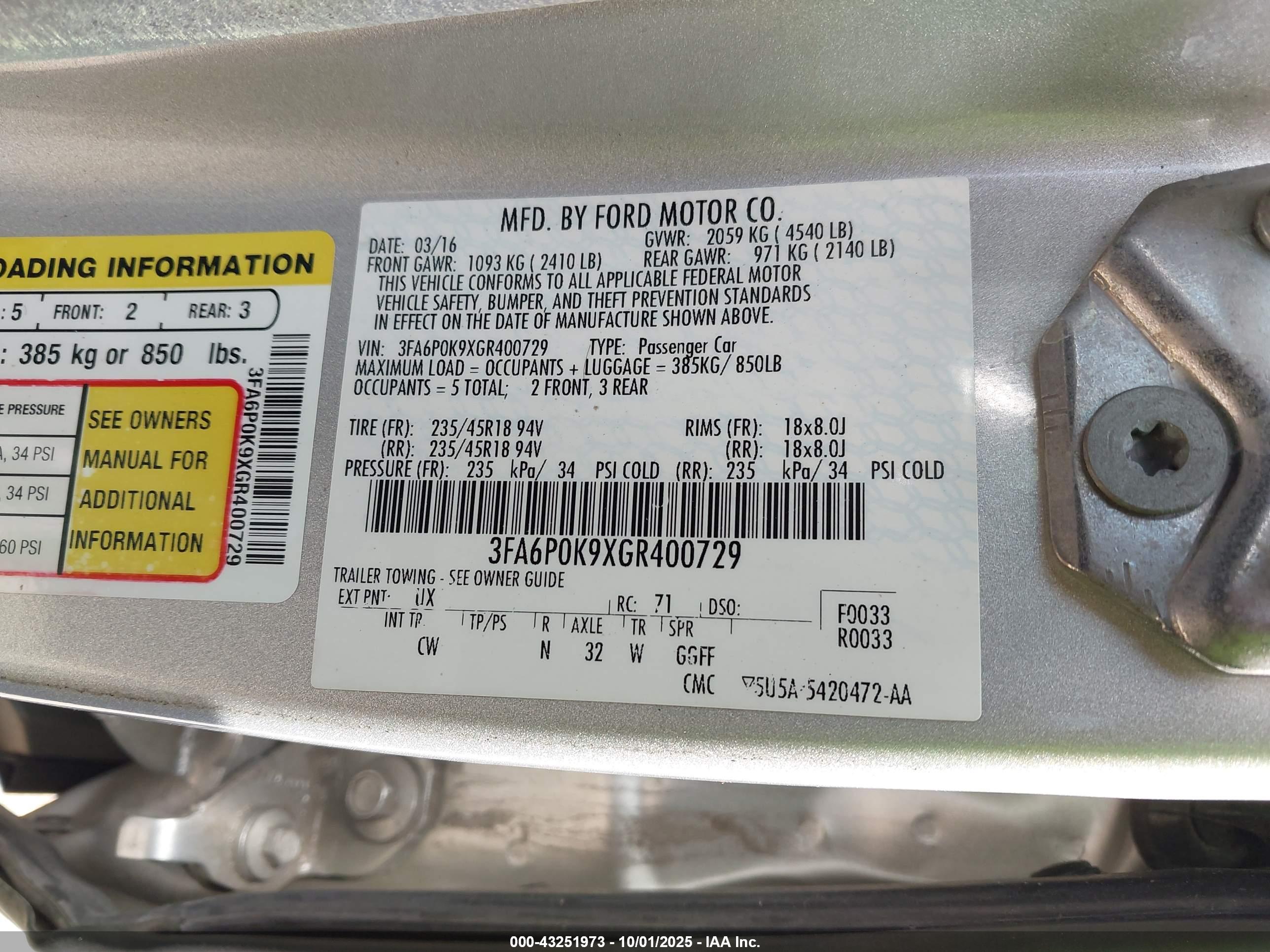 FORD FUSION image 9