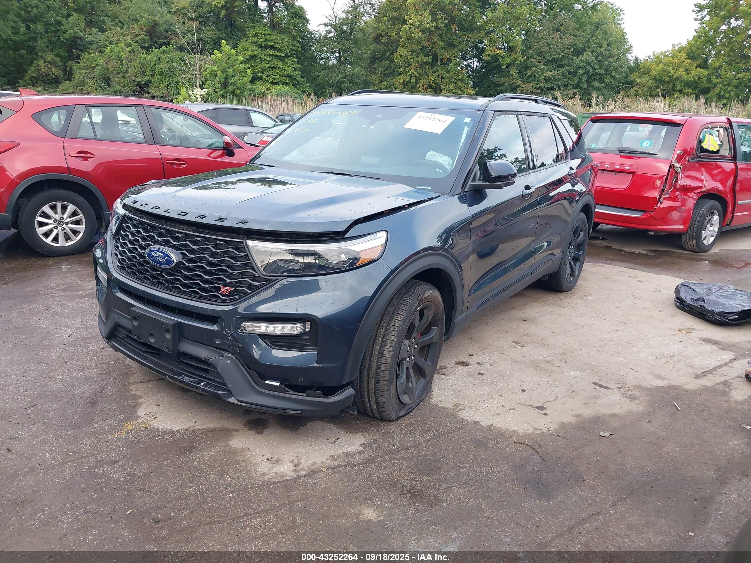 FORD EXPLORER image 2