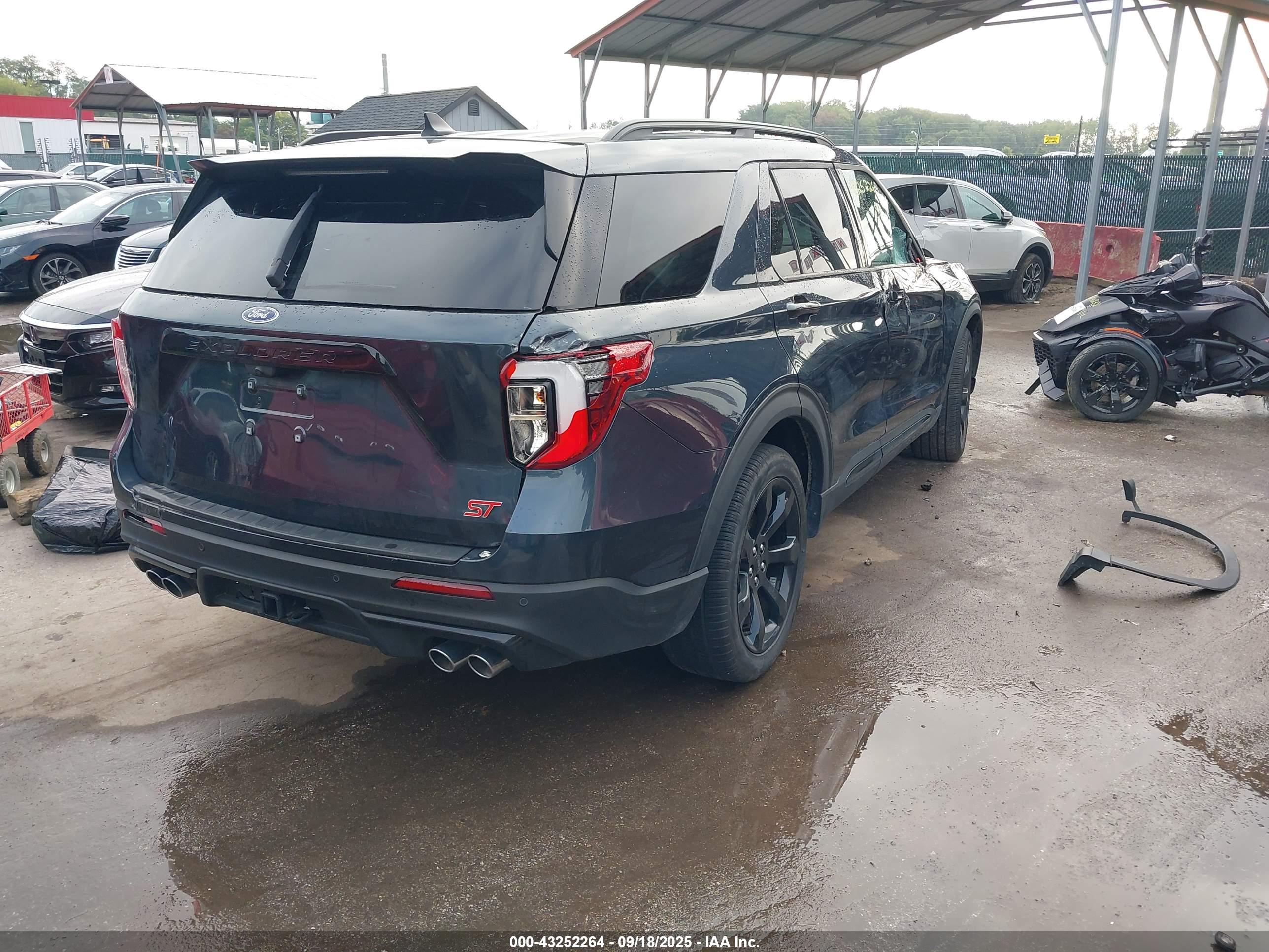 FORD EXPLORER image 4