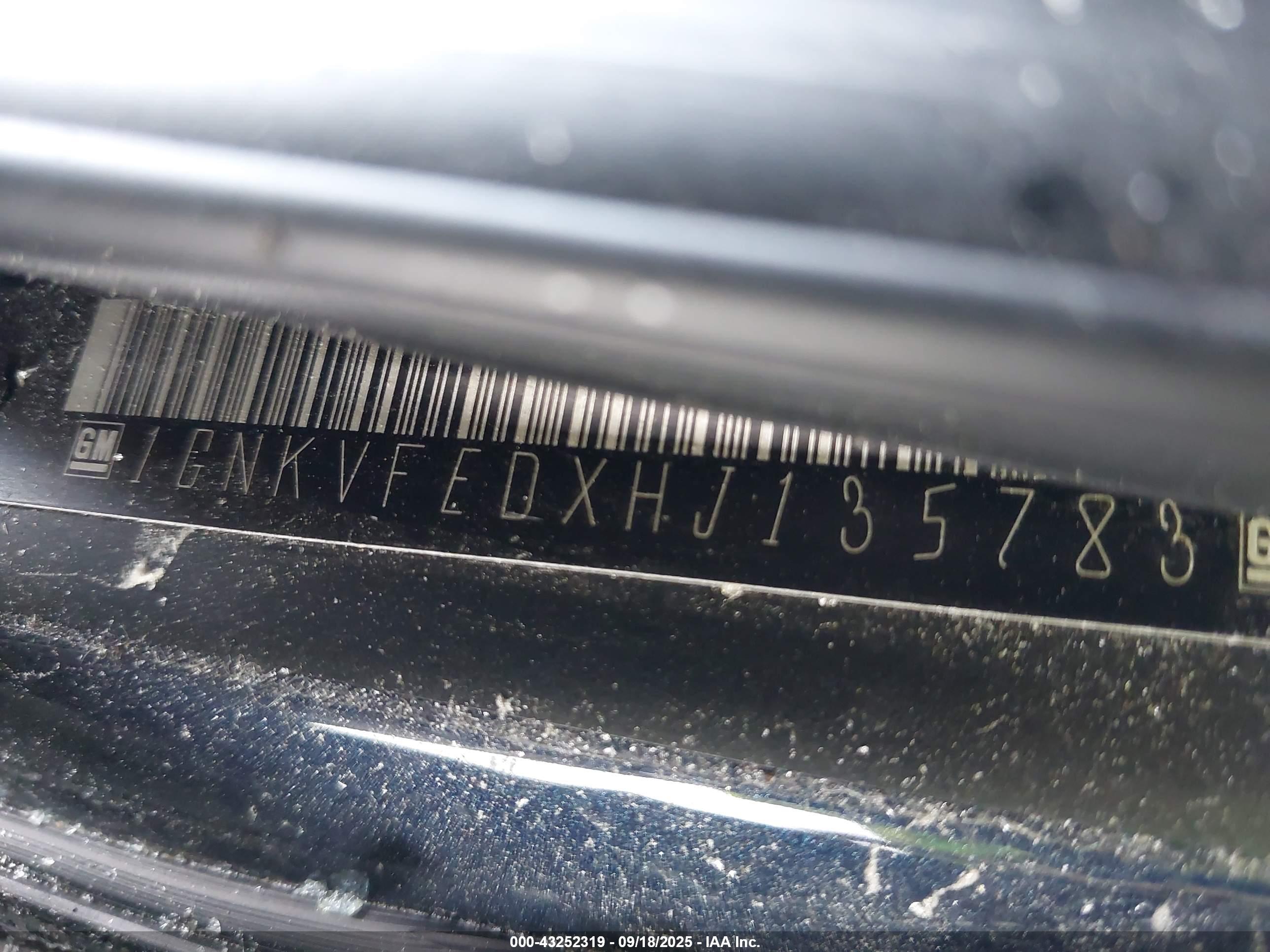 CHEVROLET TRAVERSE image 9