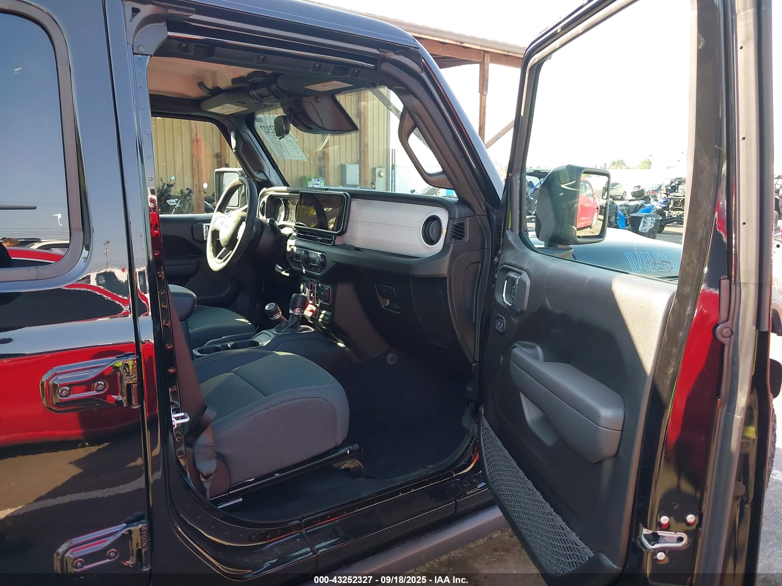 JEEP WRANGLER image 5