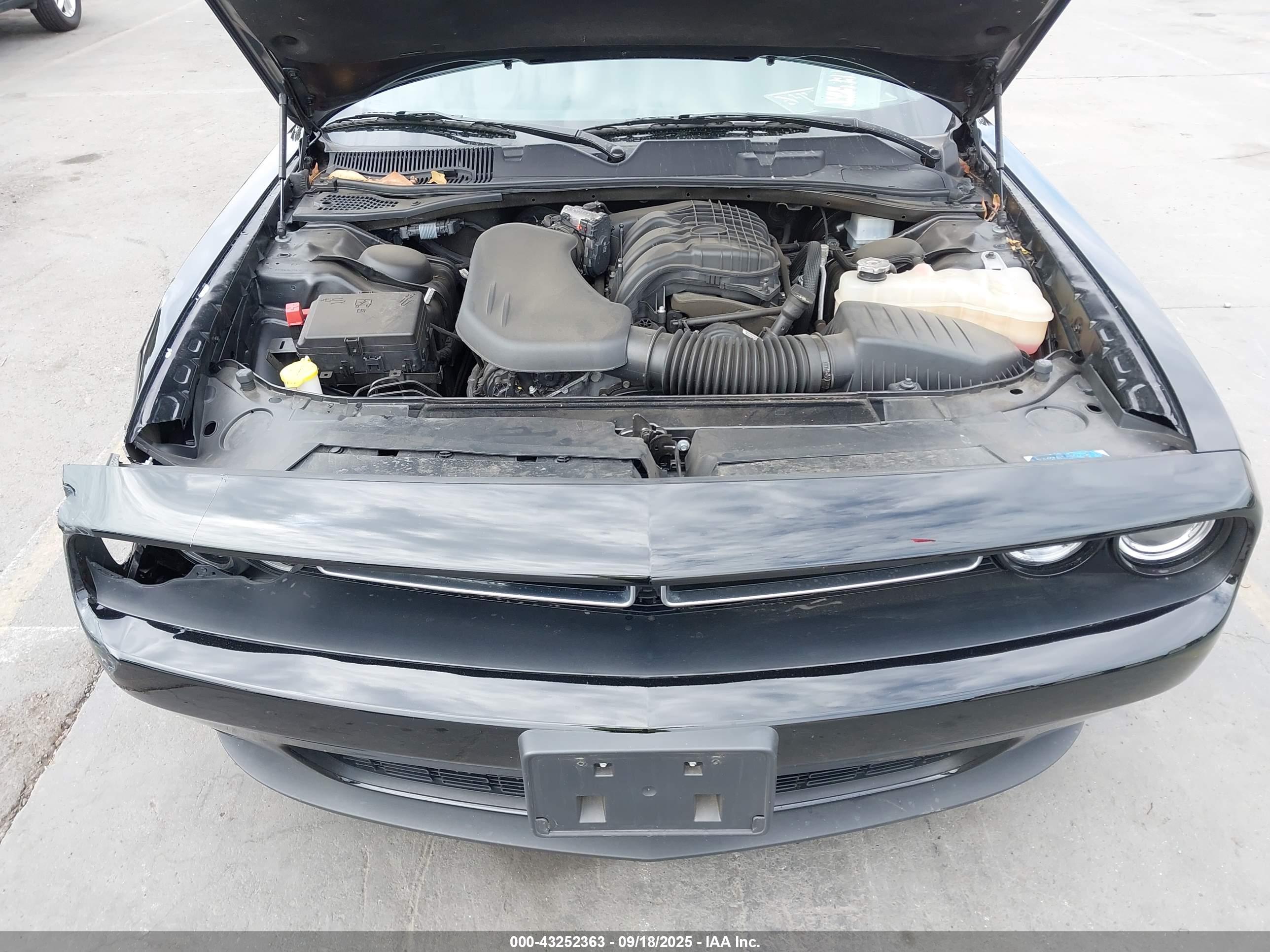 DODGE CHALLENGER image 10
