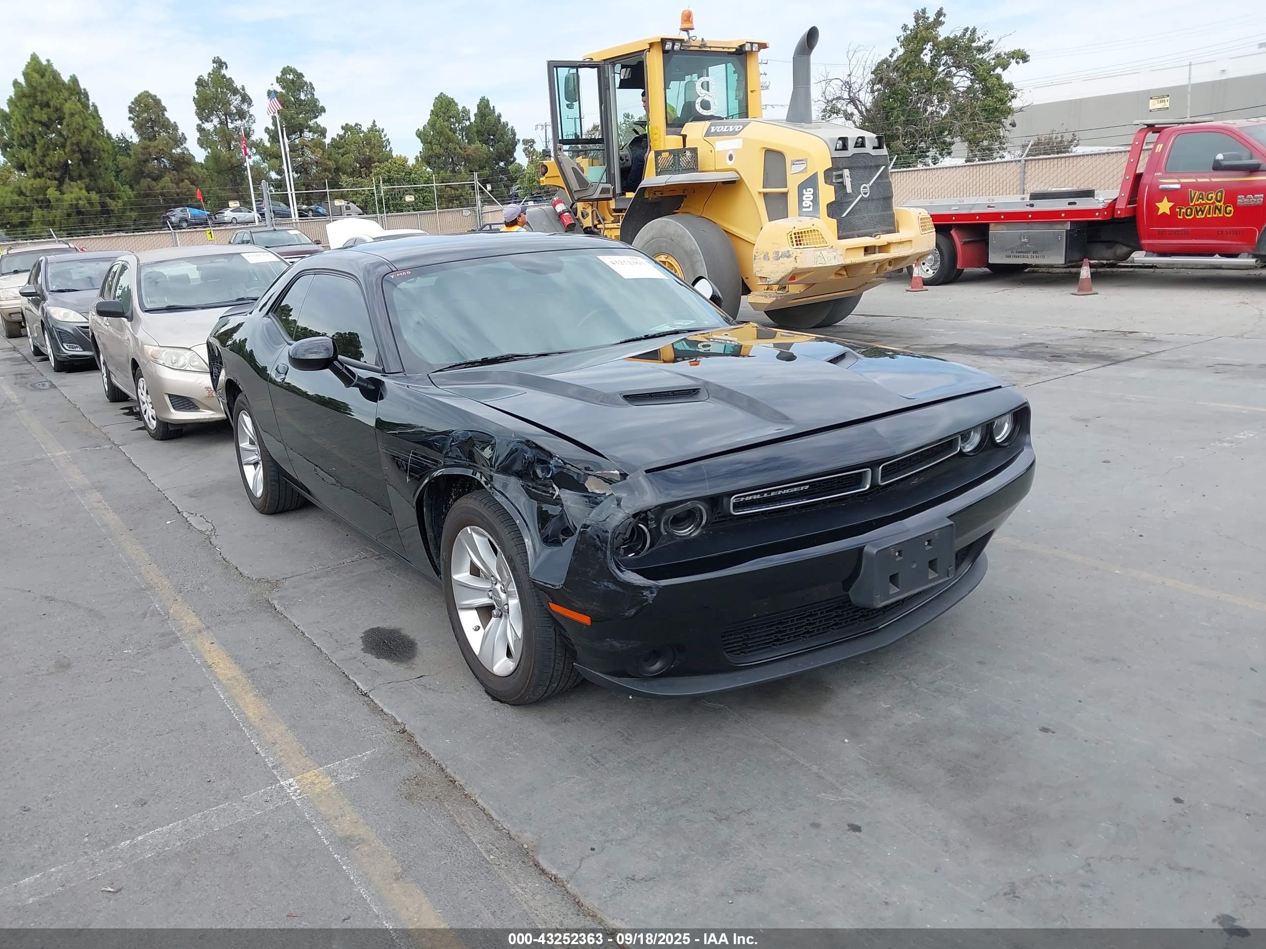 DODGE CHALLENGER image 6